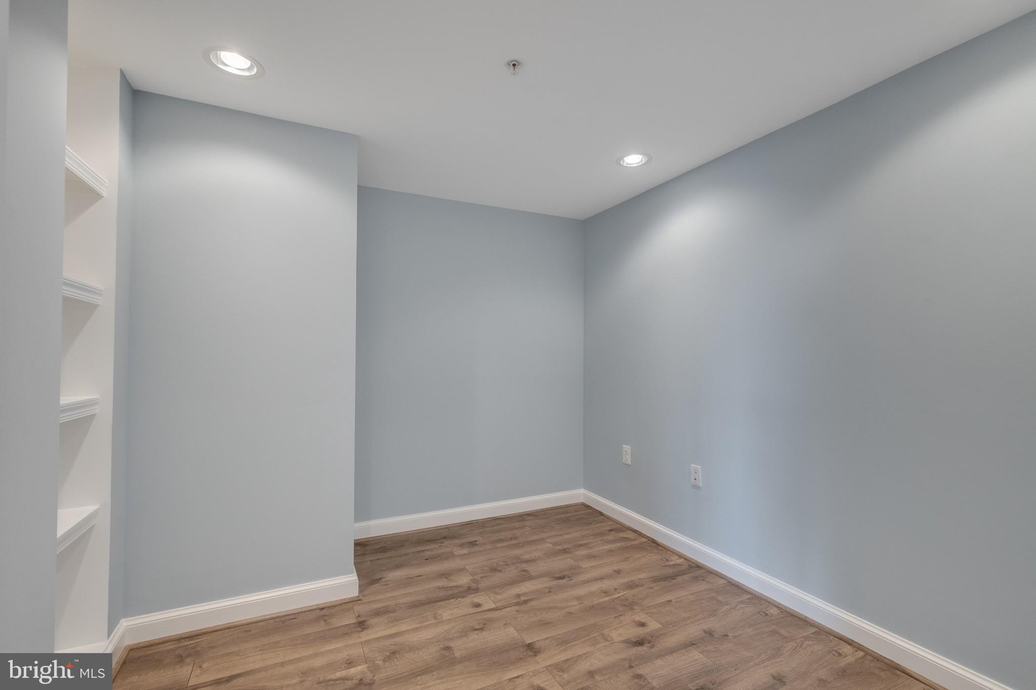 MIDTOWN ALEXANDRIA STATION CONDOMINIUM - Residential