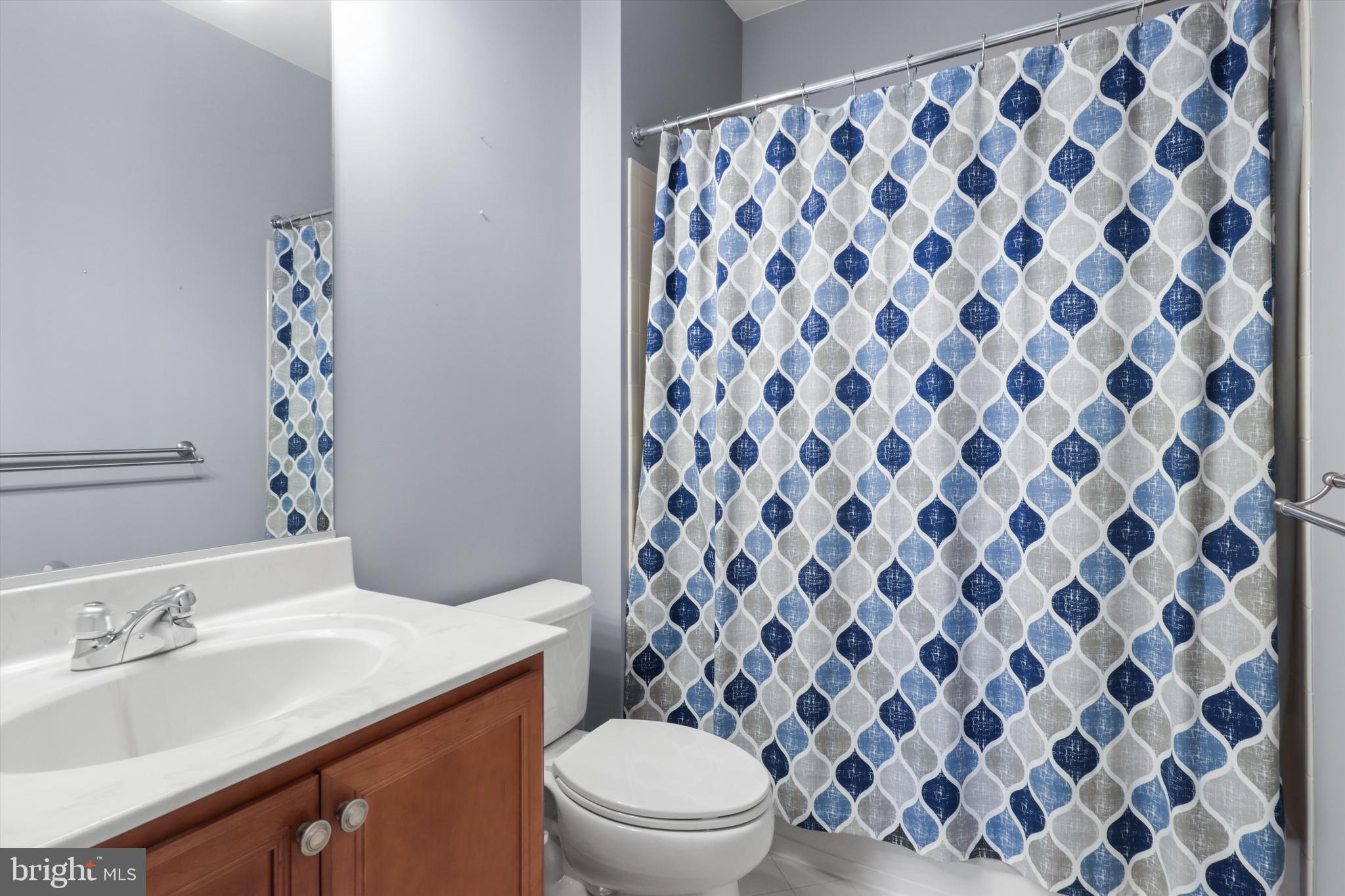 DOMINION VALLEY COUNTRY CLUB - Residential Lease