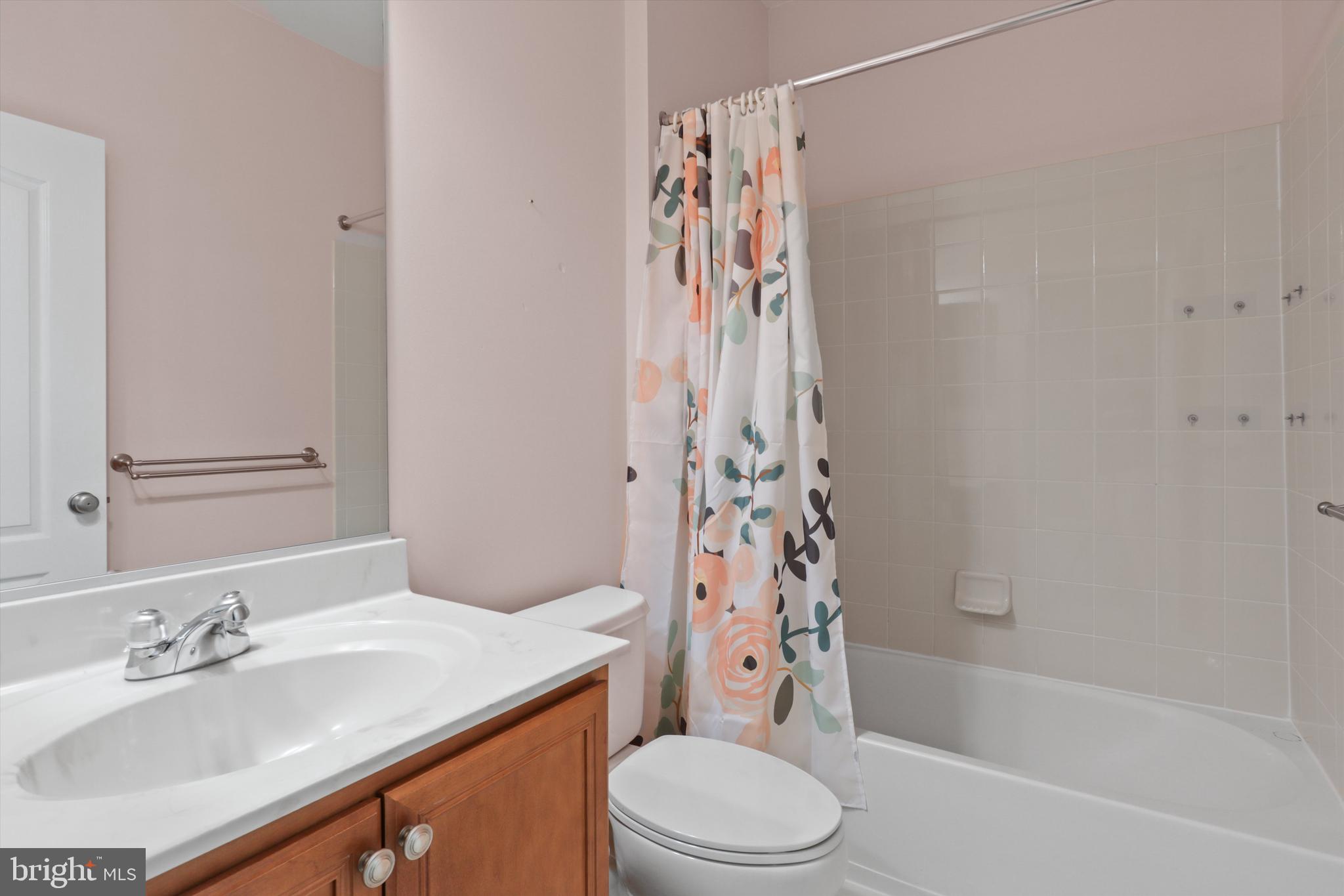 DOMINION VALLEY COUNTRY CLUB - Residential Lease