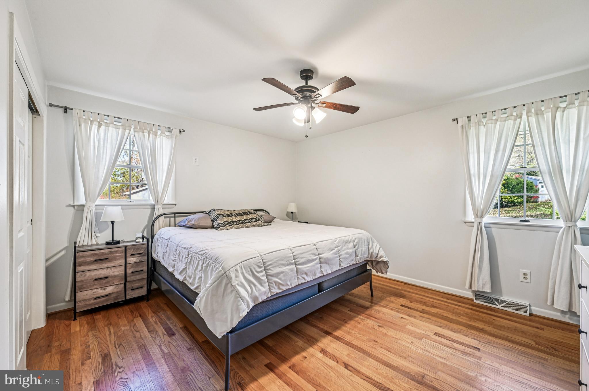 MOUNT HEBRON - Residential