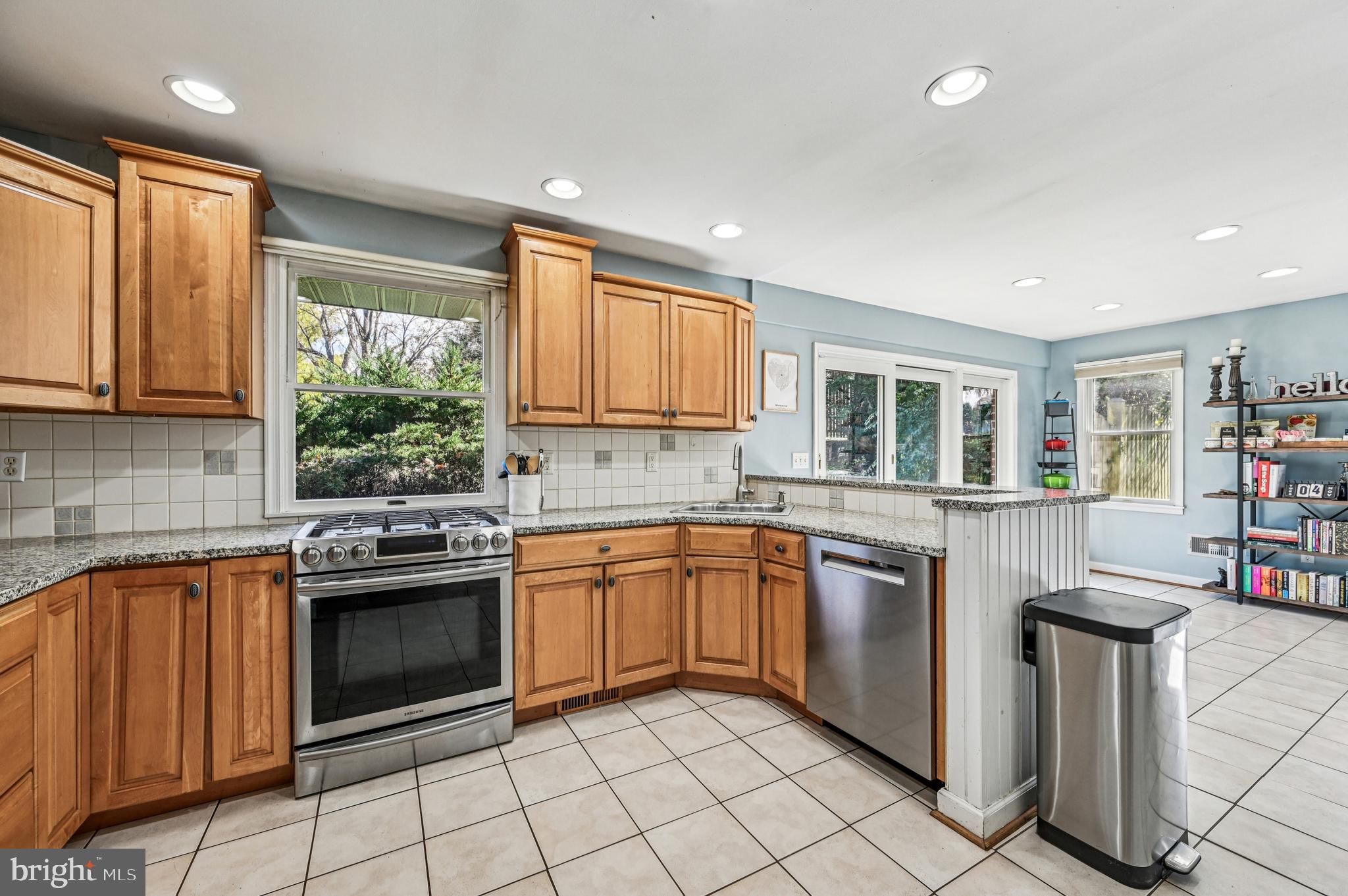 MOUNT HEBRON - Residential