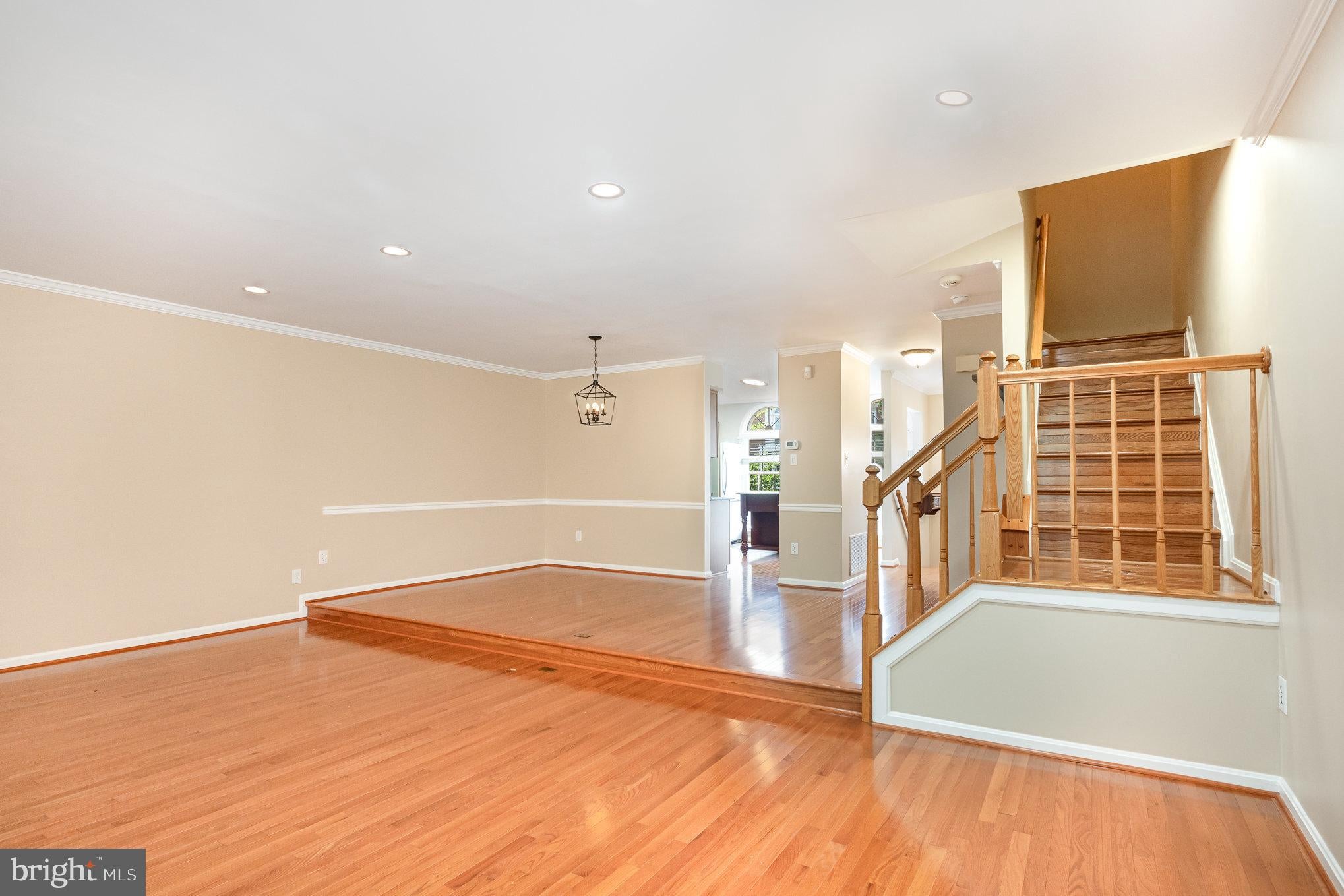 8002 TANWORTH COURT