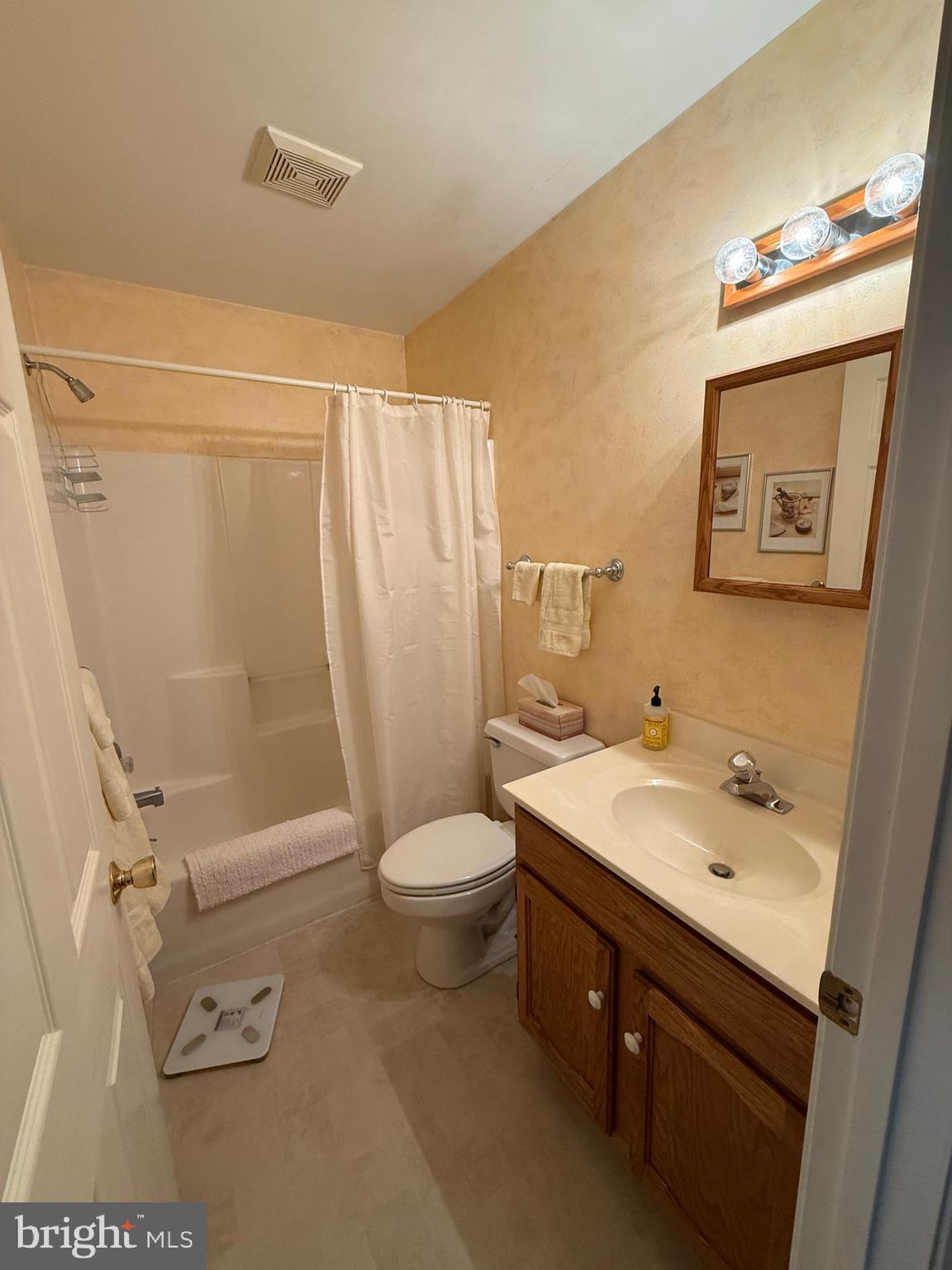 BREEZEWOOD FOREST - Residential