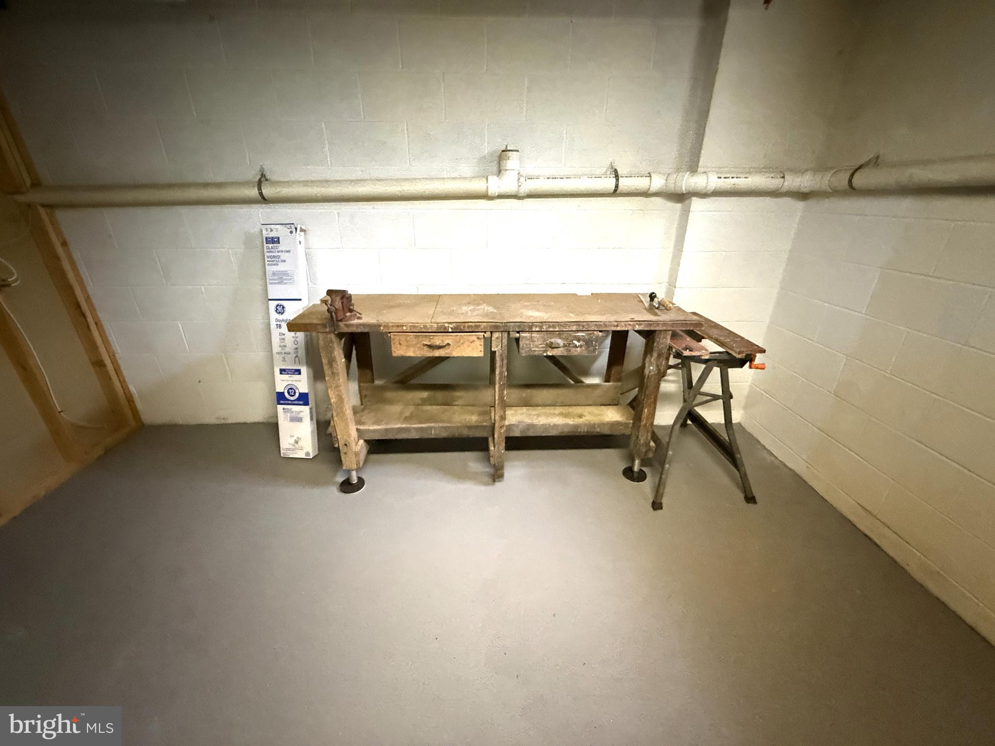 BREEZEWOOD FOREST - Residential