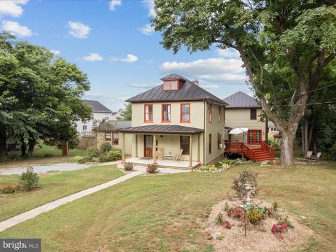 325 S CHURCH STREET BERRYVILLE VA 22611