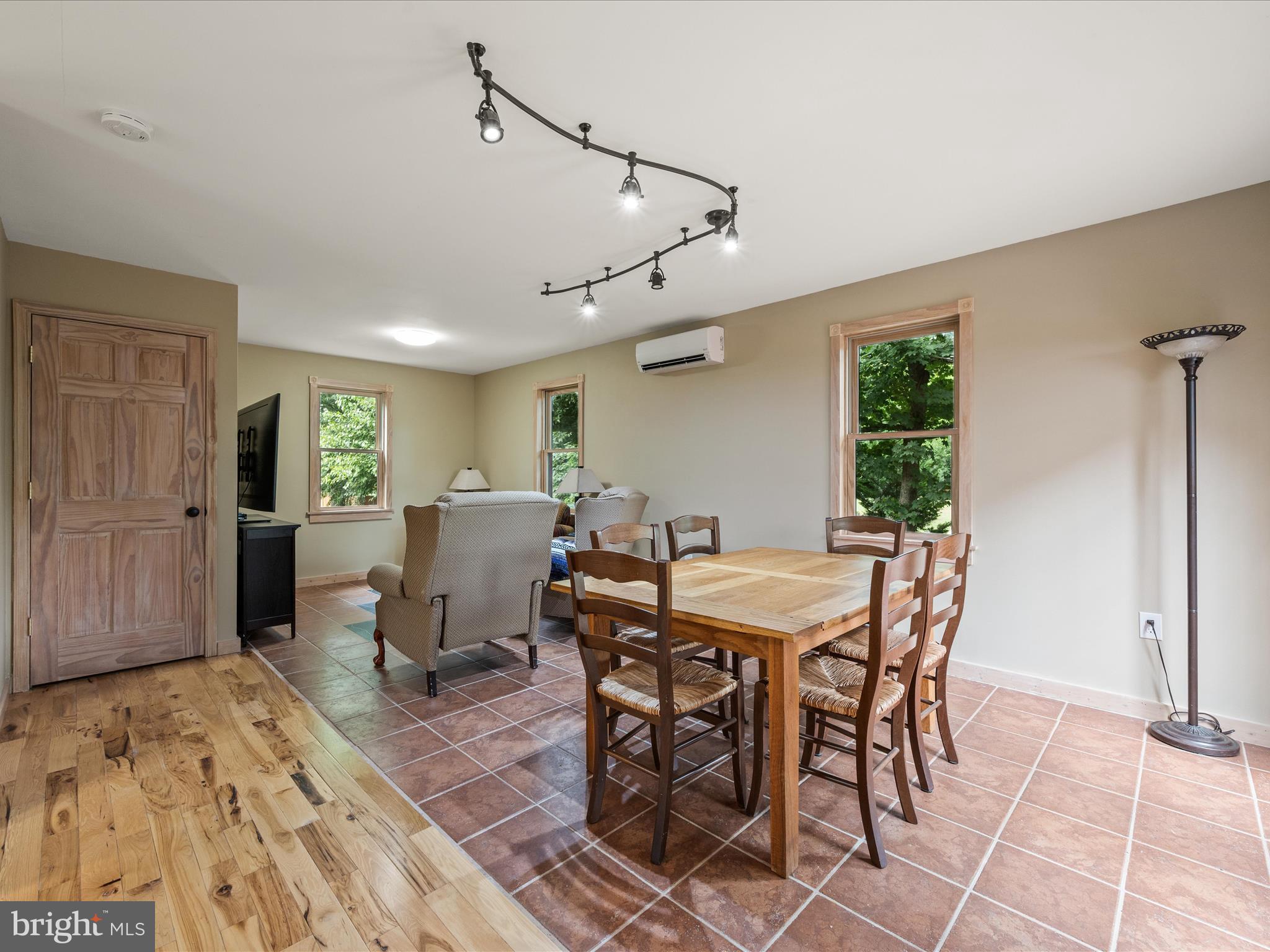 BERRYVILLE - Residential