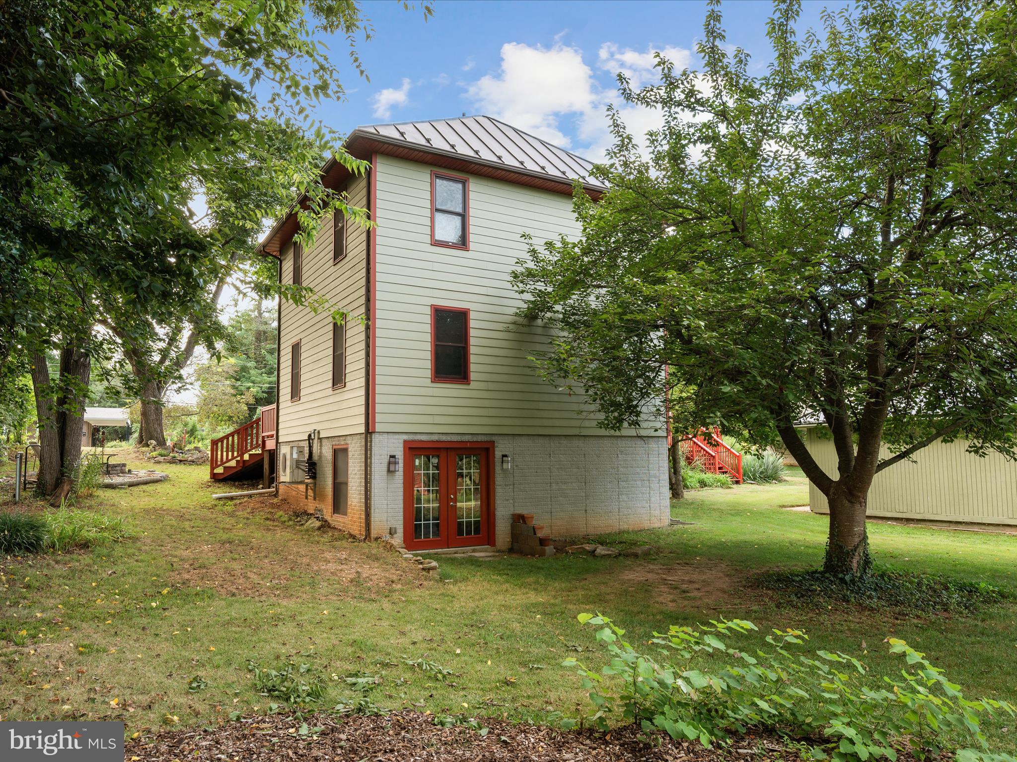 BERRYVILLE - Residential