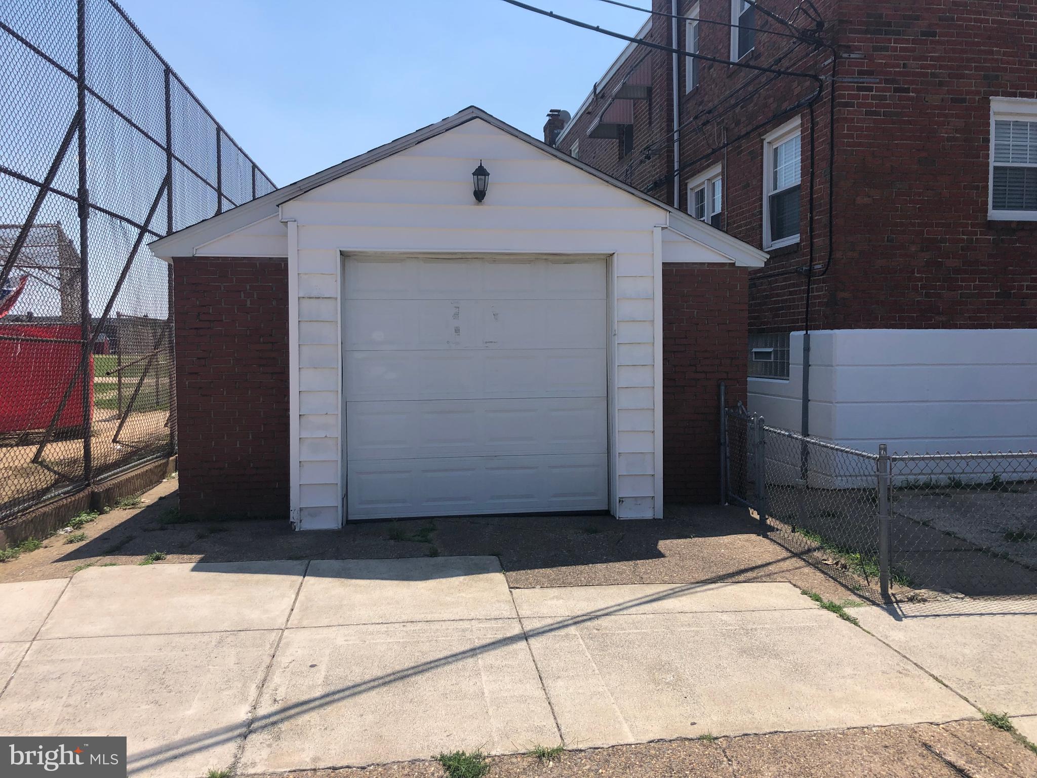 MAYFAIR - Residential Lease