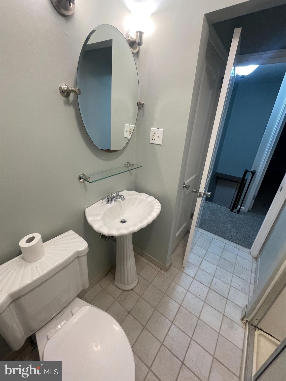 MAYFAIR - Residential Lease