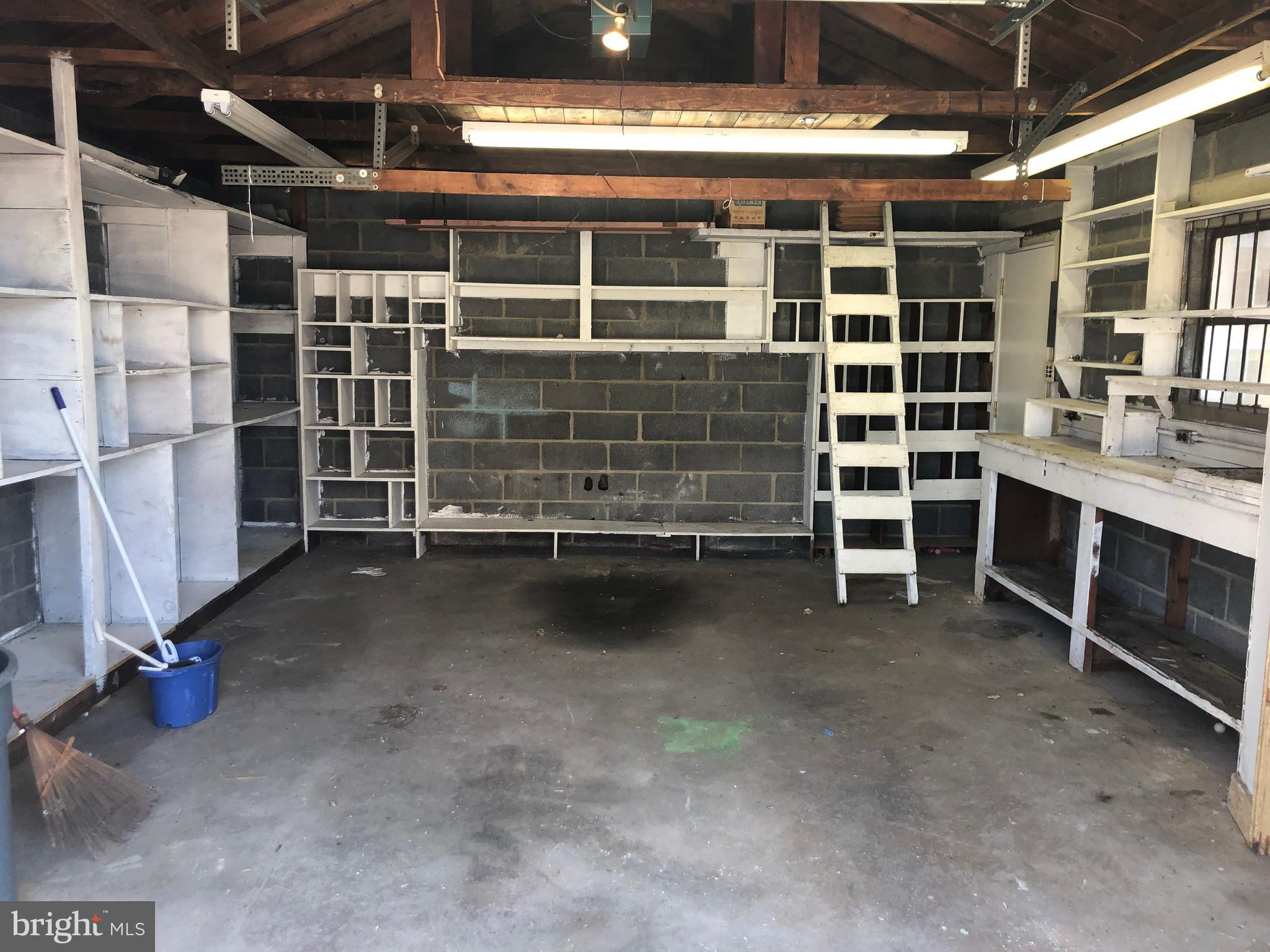 MAYFAIR - Residential Lease