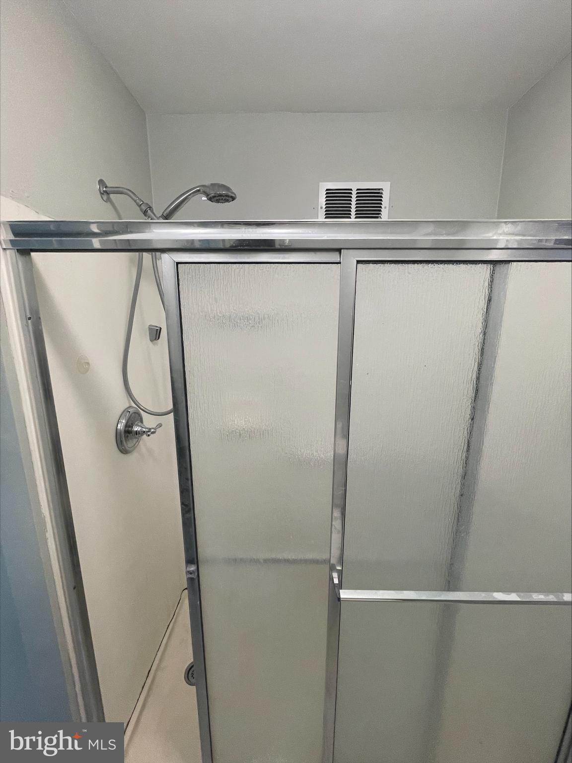 MAYFAIR - Residential Lease