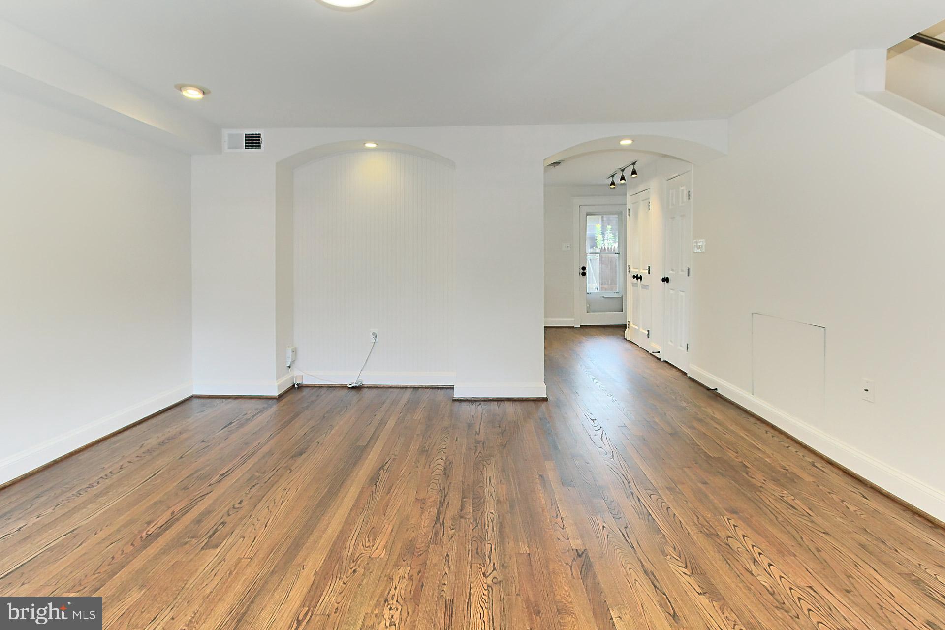 WINTER HILL - Residential