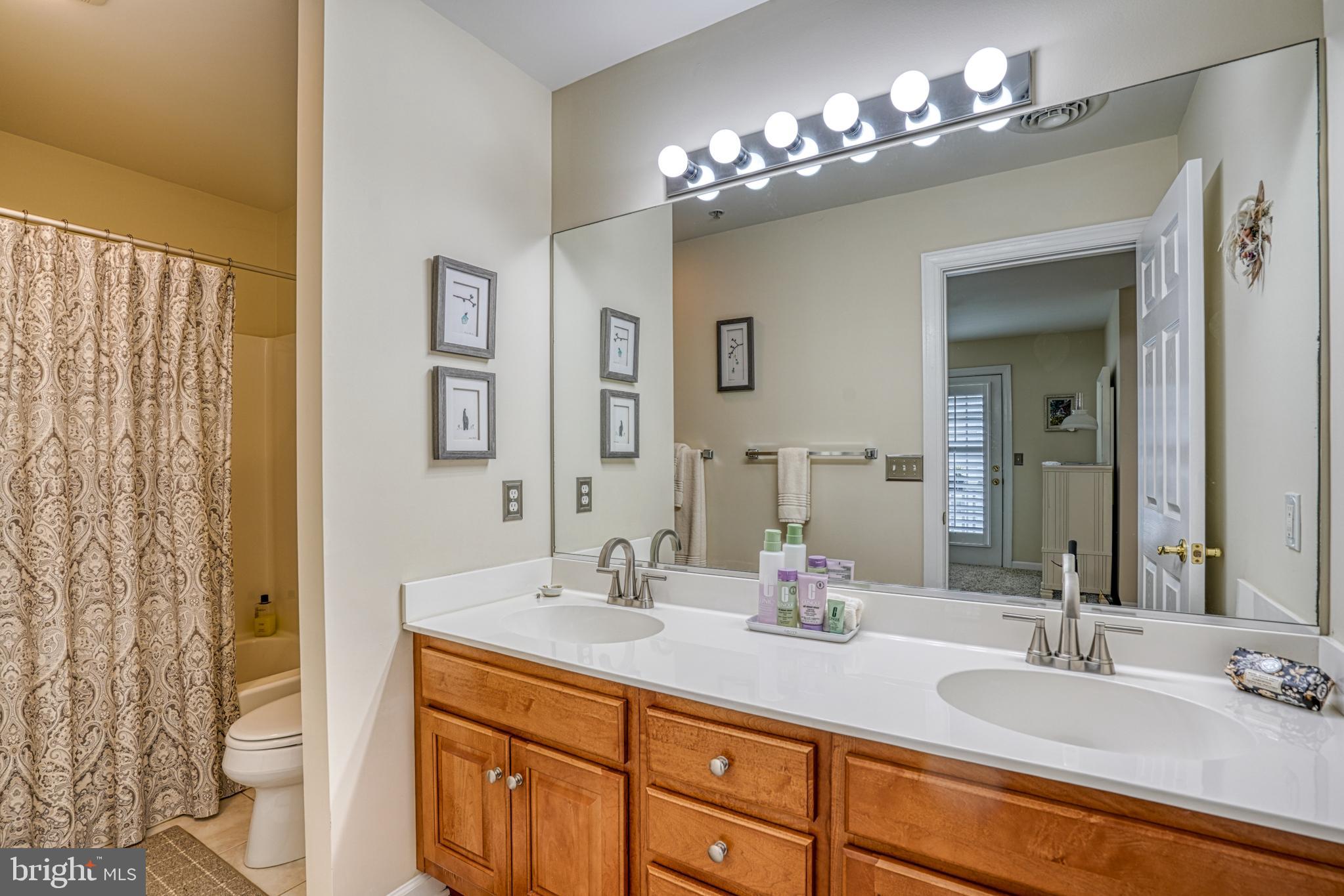 EASTON CLUB - Residential