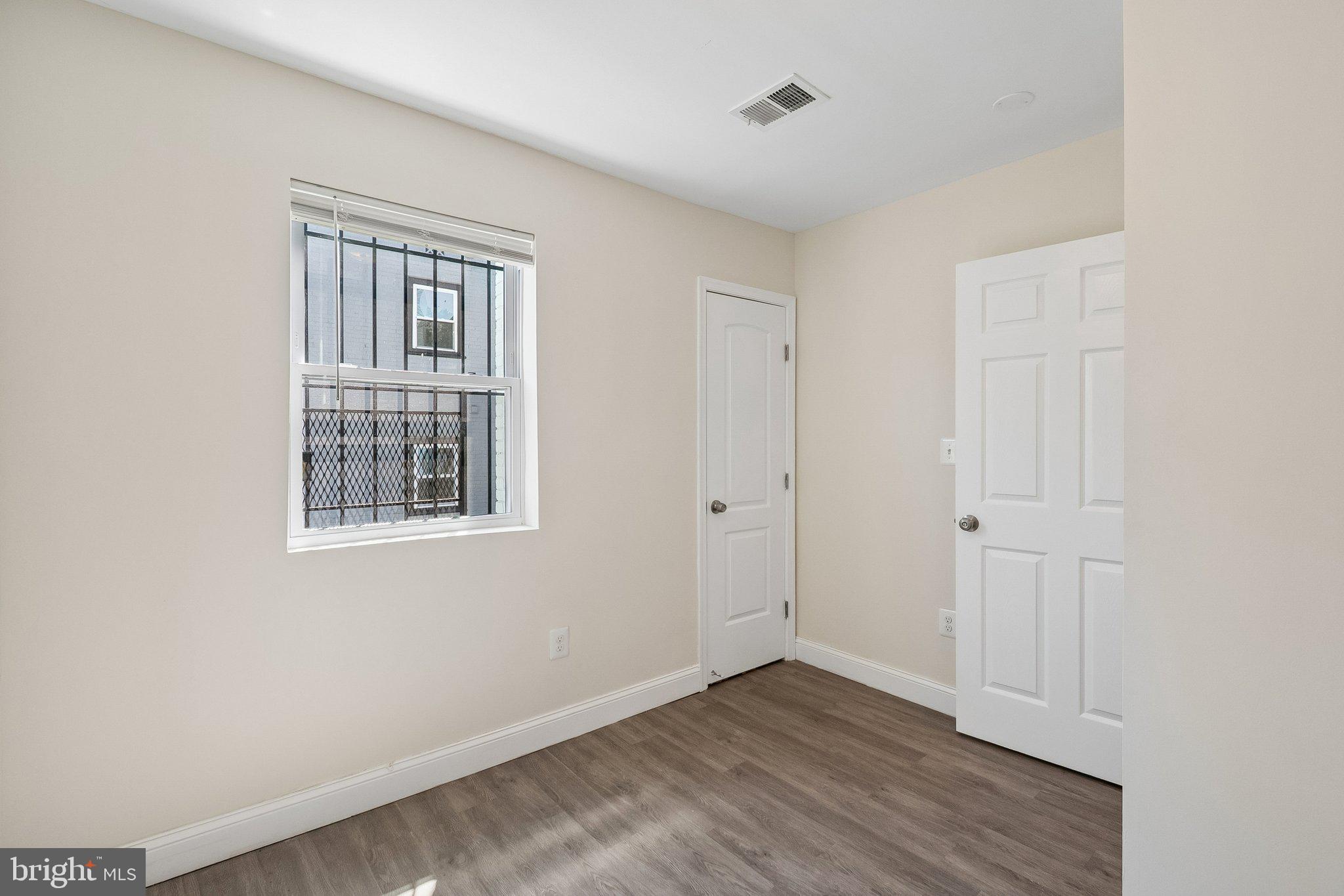 CONGRESS HEIGHTS - Commercial Sale