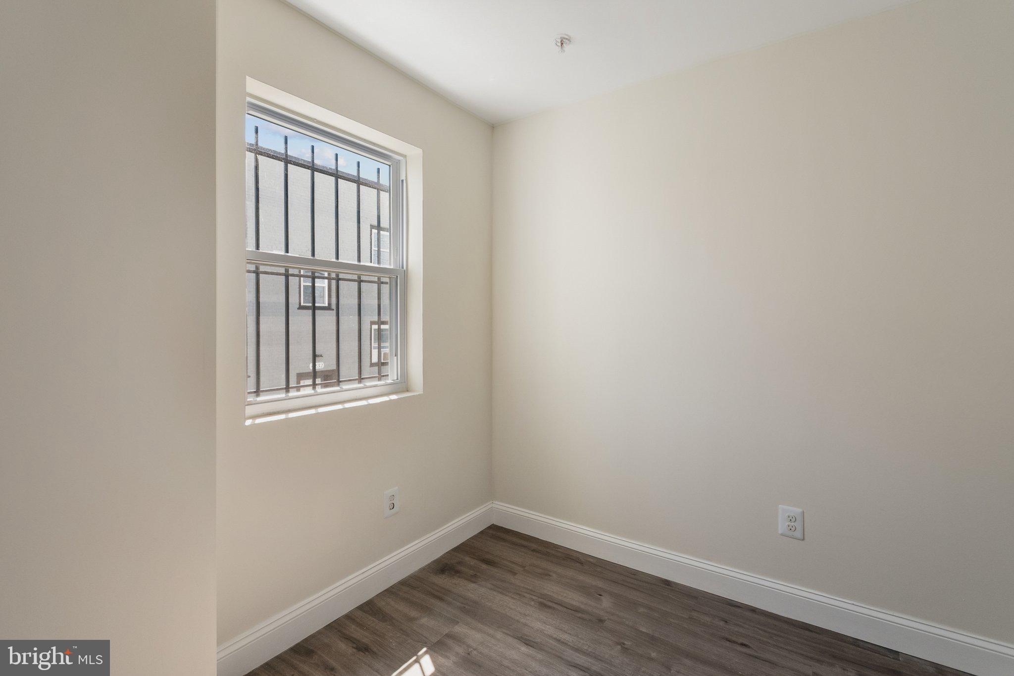CONGRESS HEIGHTS - Commercial Sale