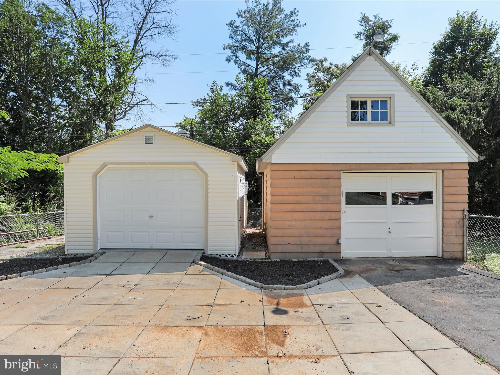 HAGERSTOWN - Residential