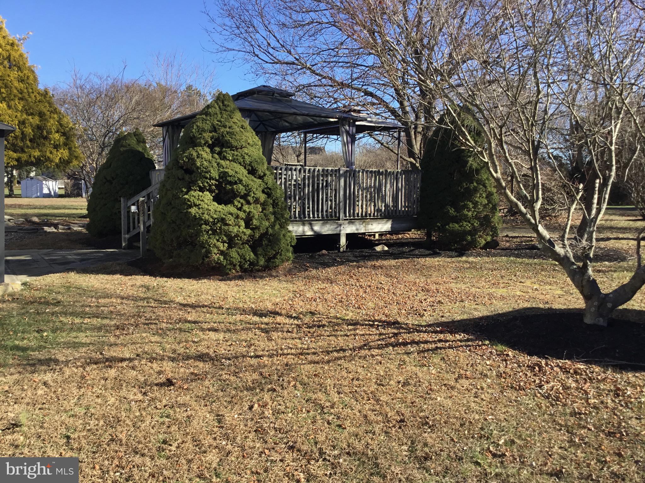 TWIN PONDS EAST - Residential