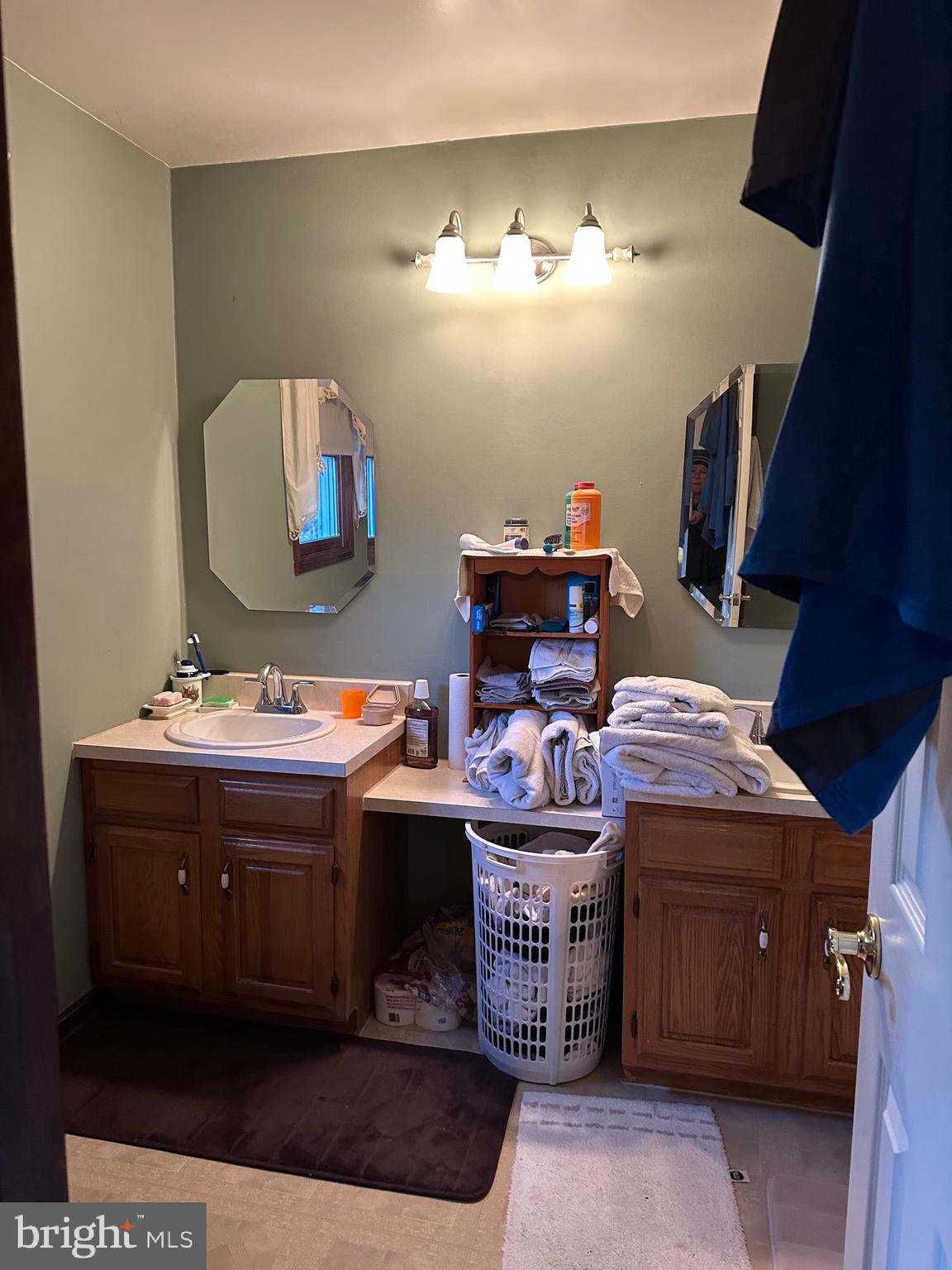 TWIN PONDS EAST - Residential