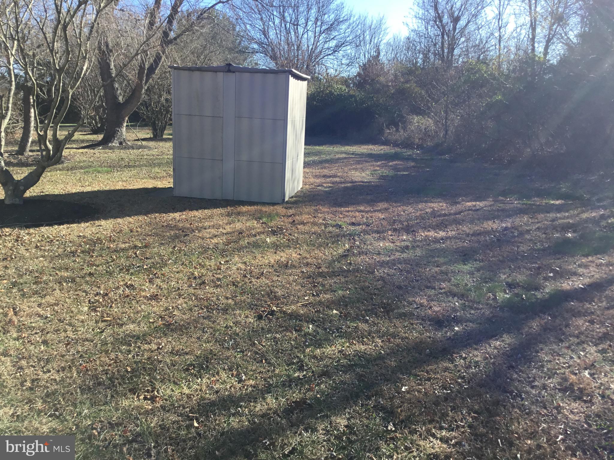 TWIN PONDS EAST - Residential