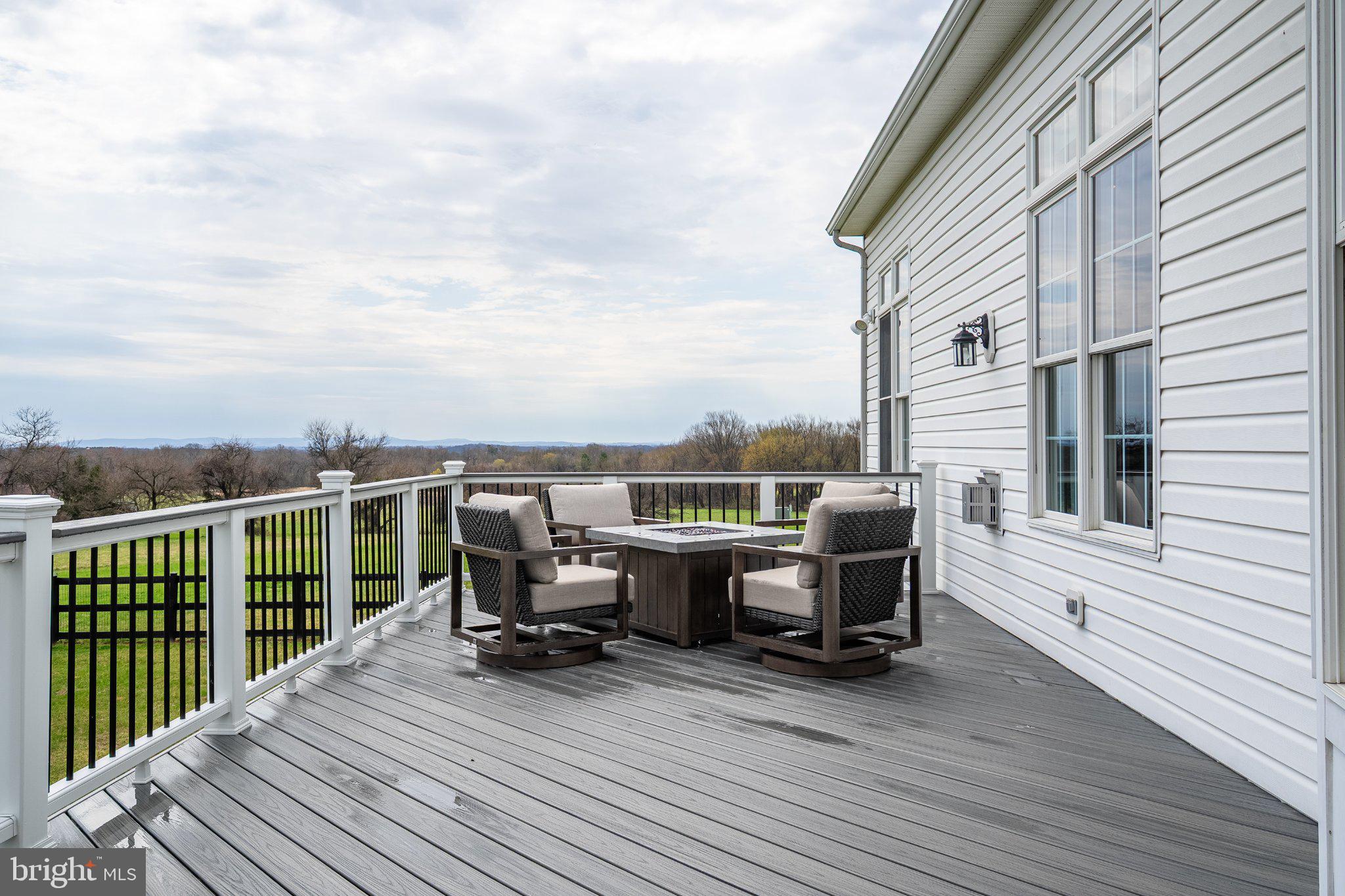 WHITEHALL FARM - Residential