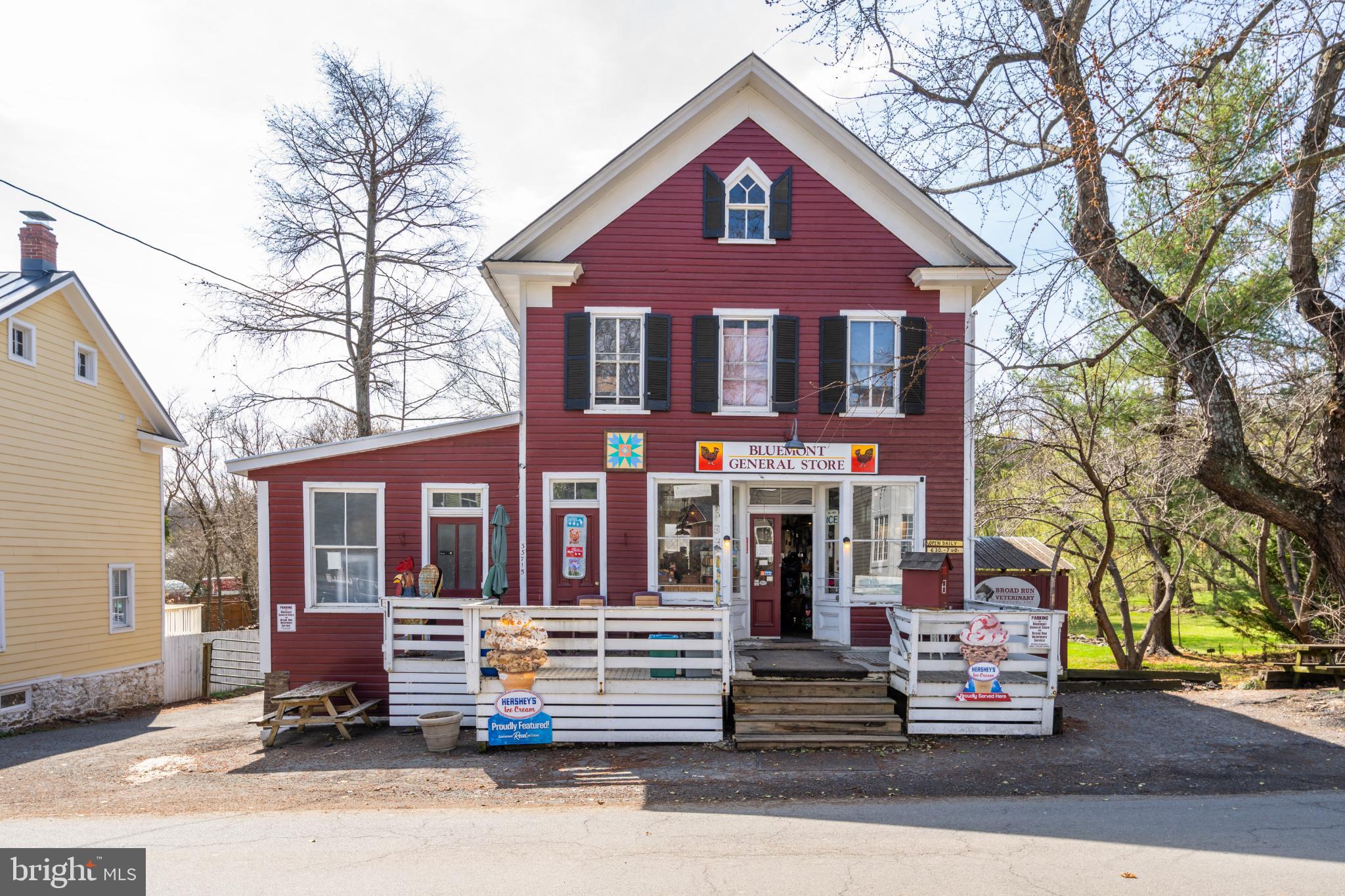 WHITEHALL FARM - Residential