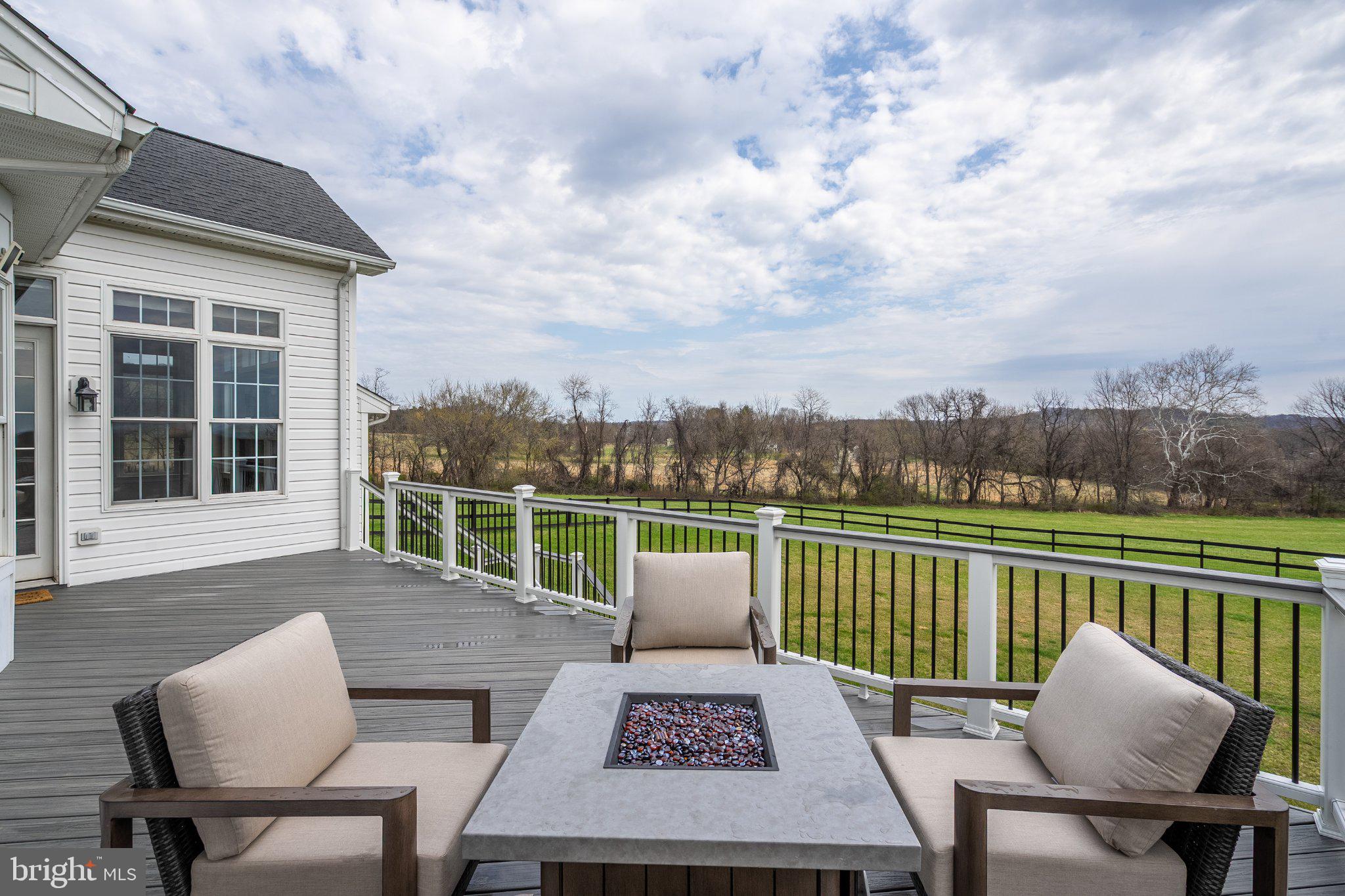 WHITEHALL FARM - Residential