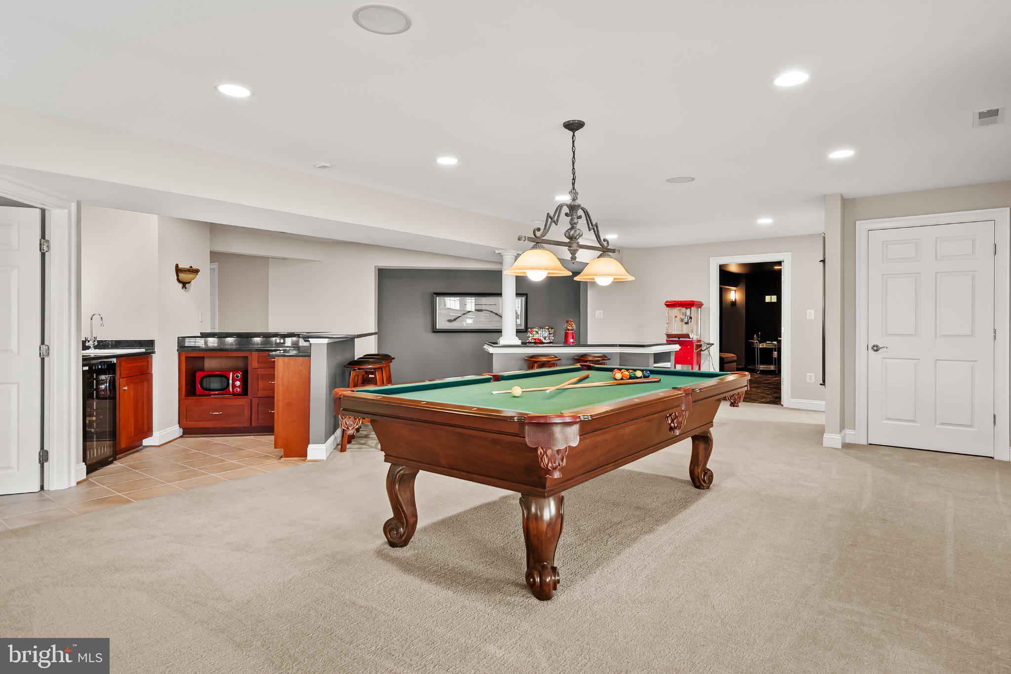 WHITEHALL FARM - Residential