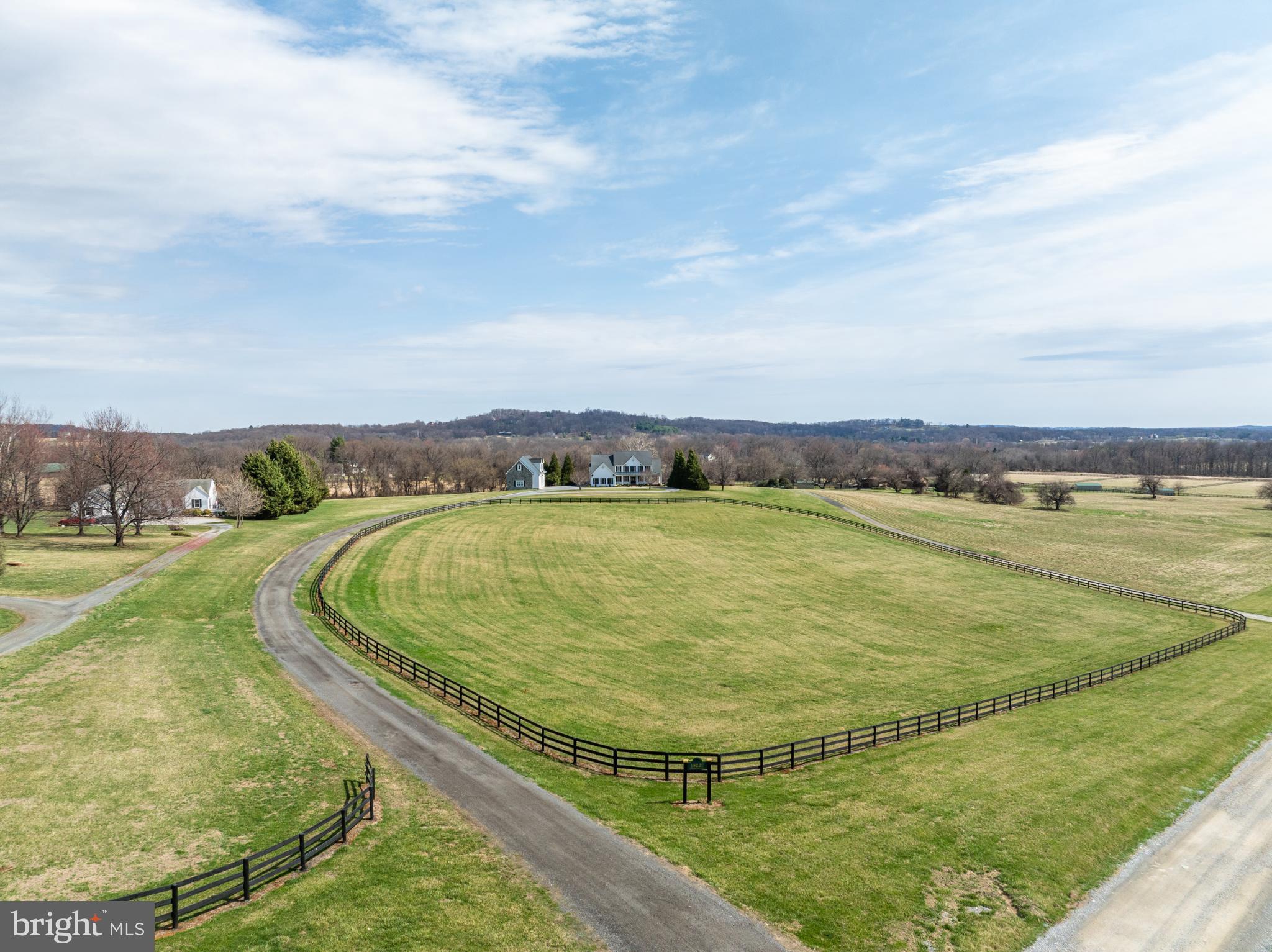 WHITEHALL FARM - Residential