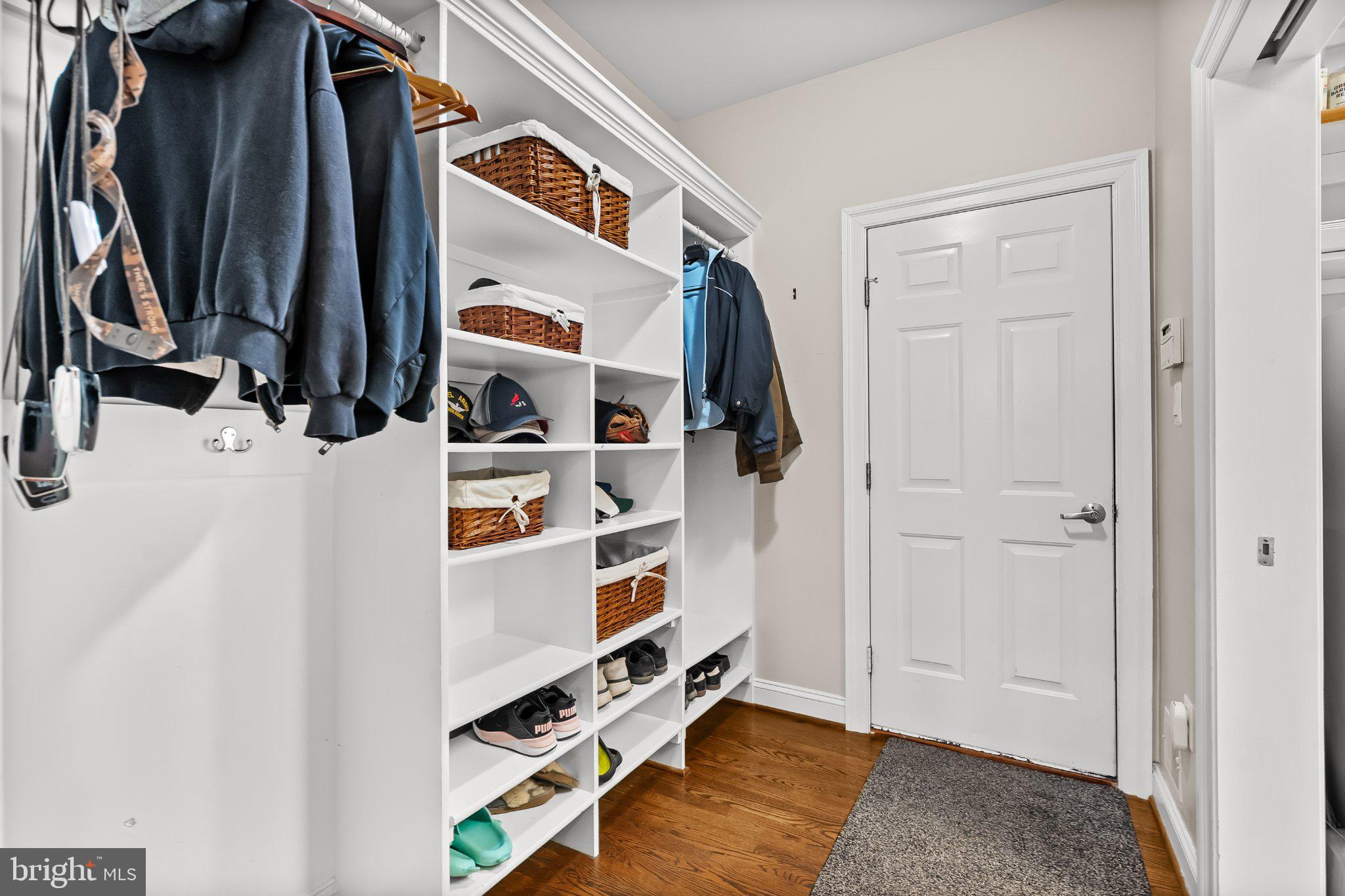 WHITEHALL FARM - Residential