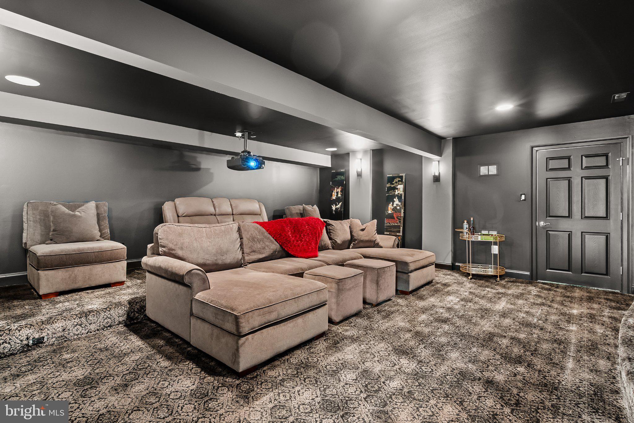 WHITEHALL FARM - Residential