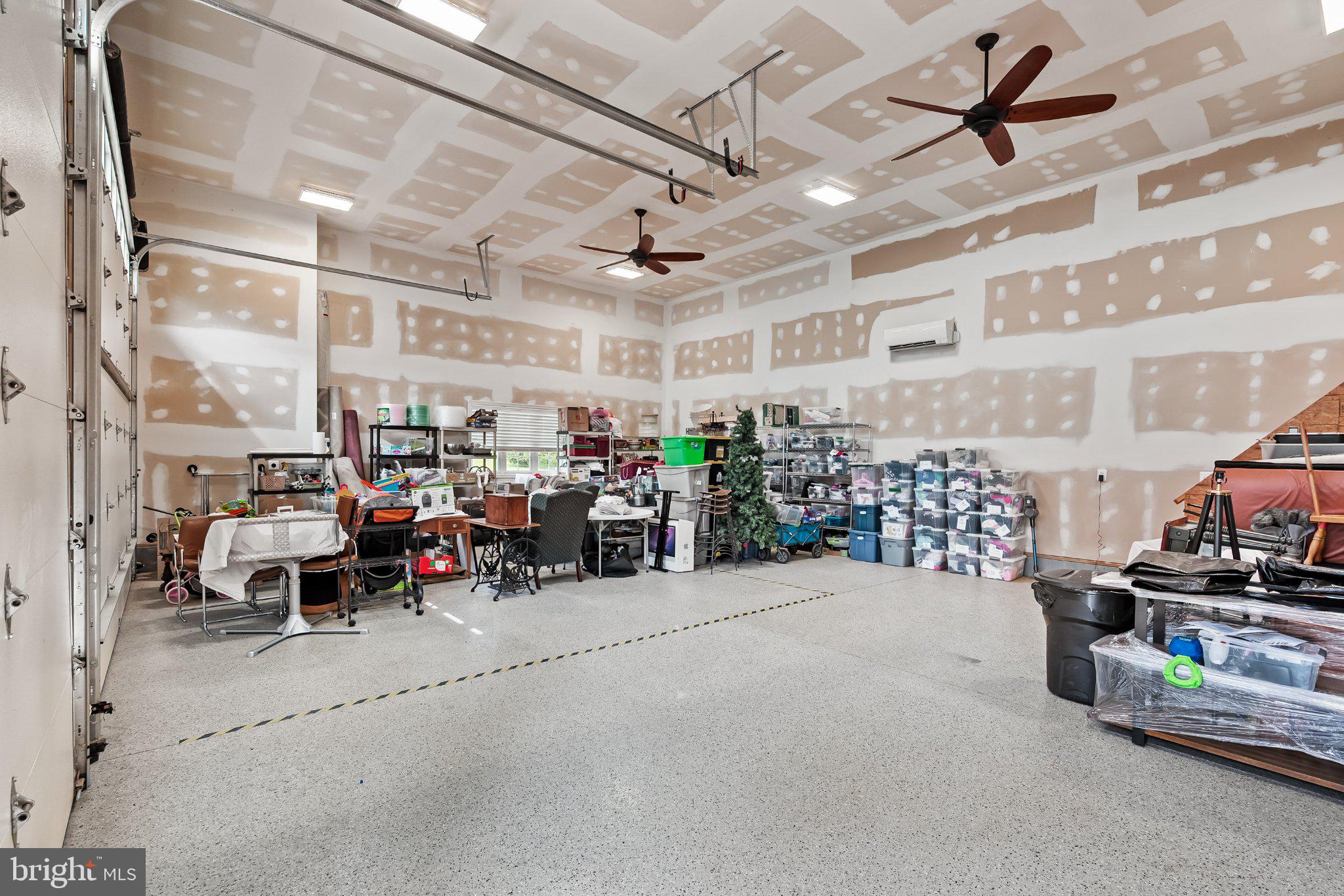 WHITEHALL FARM - Residential