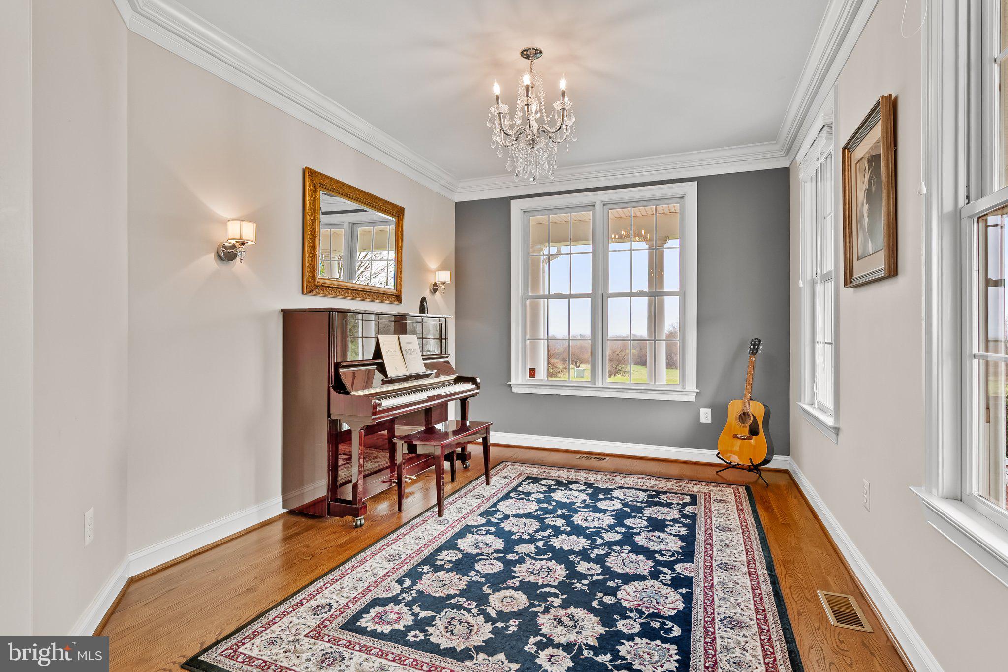 WHITEHALL FARM - Residential