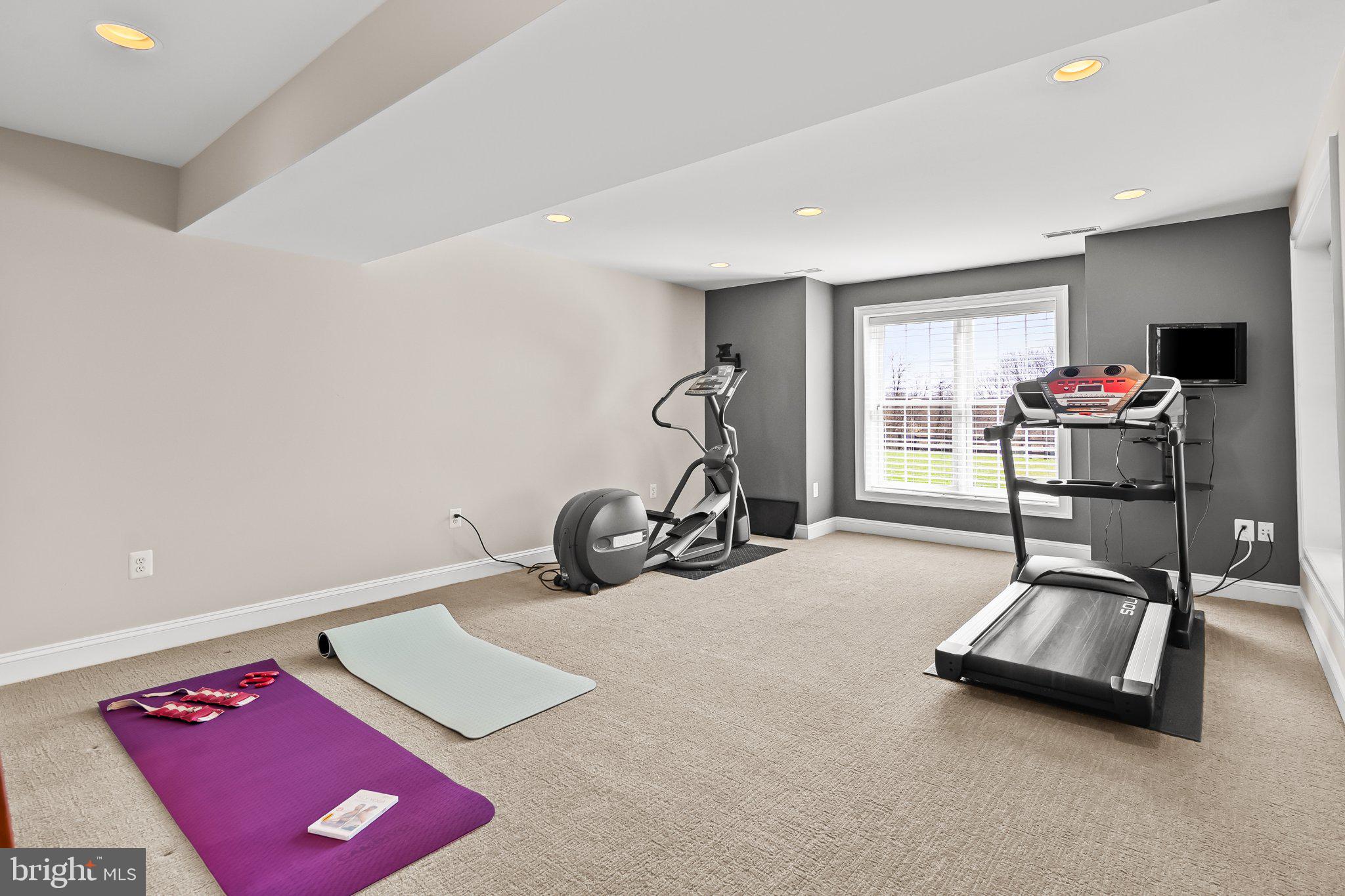 WHITEHALL FARM - Residential