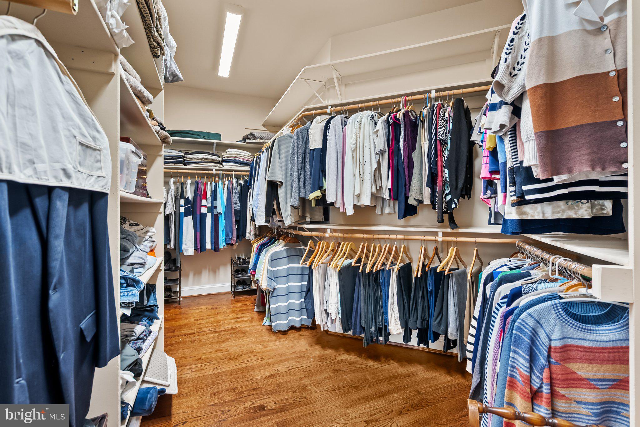 WHITEHALL FARM - Residential