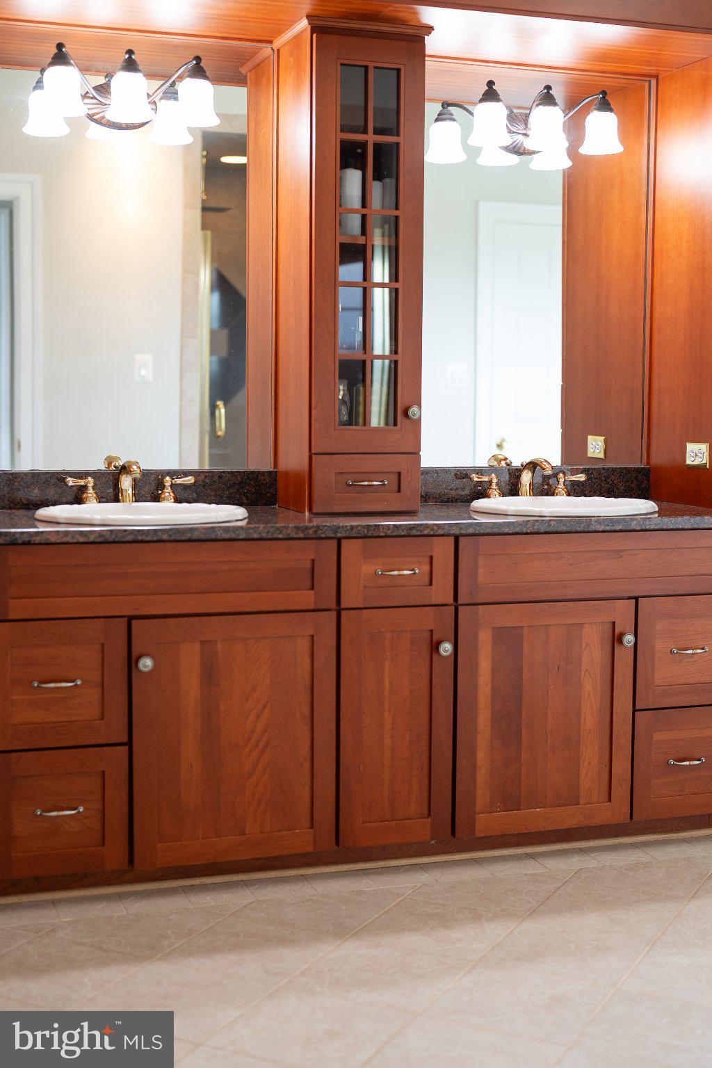 WHITEHALL FARM - Residential