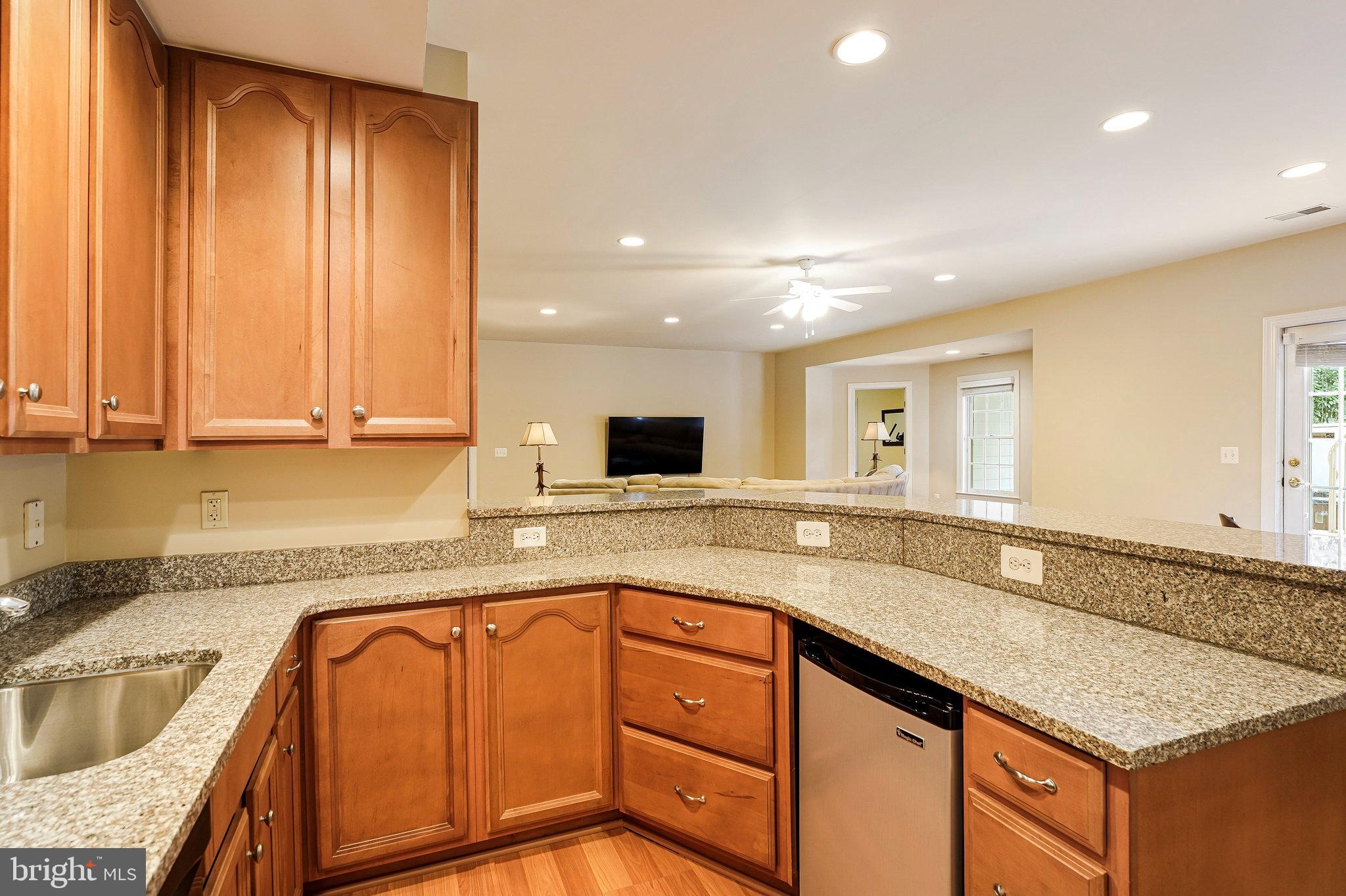 LANSDOWNE ON THE POTOMAC - Residential