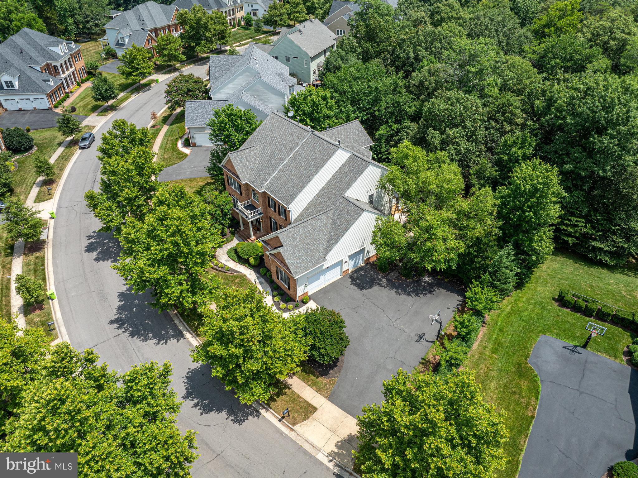 LANSDOWNE ON THE POTOMAC - Residential