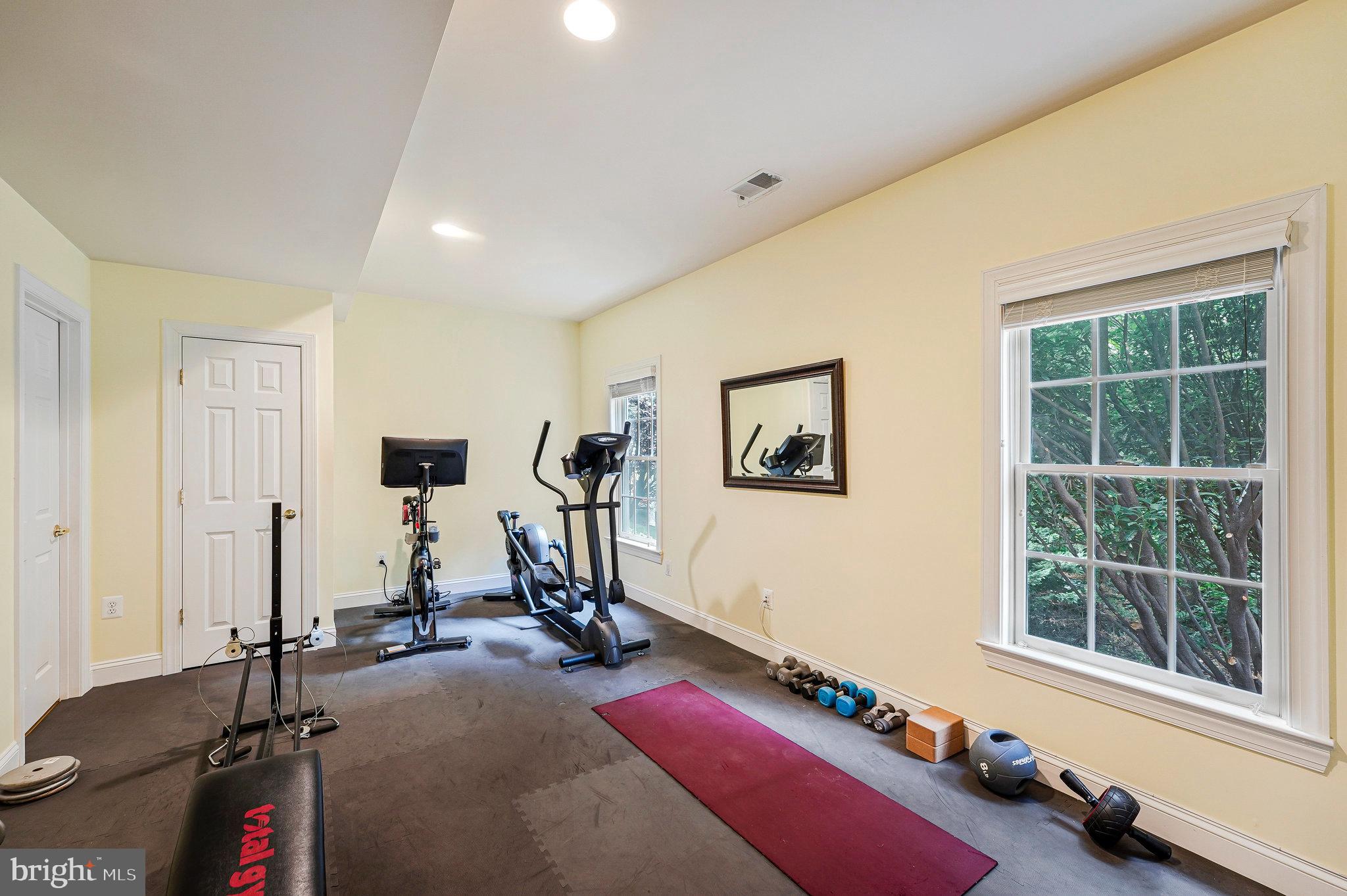 LANSDOWNE ON THE POTOMAC - Residential