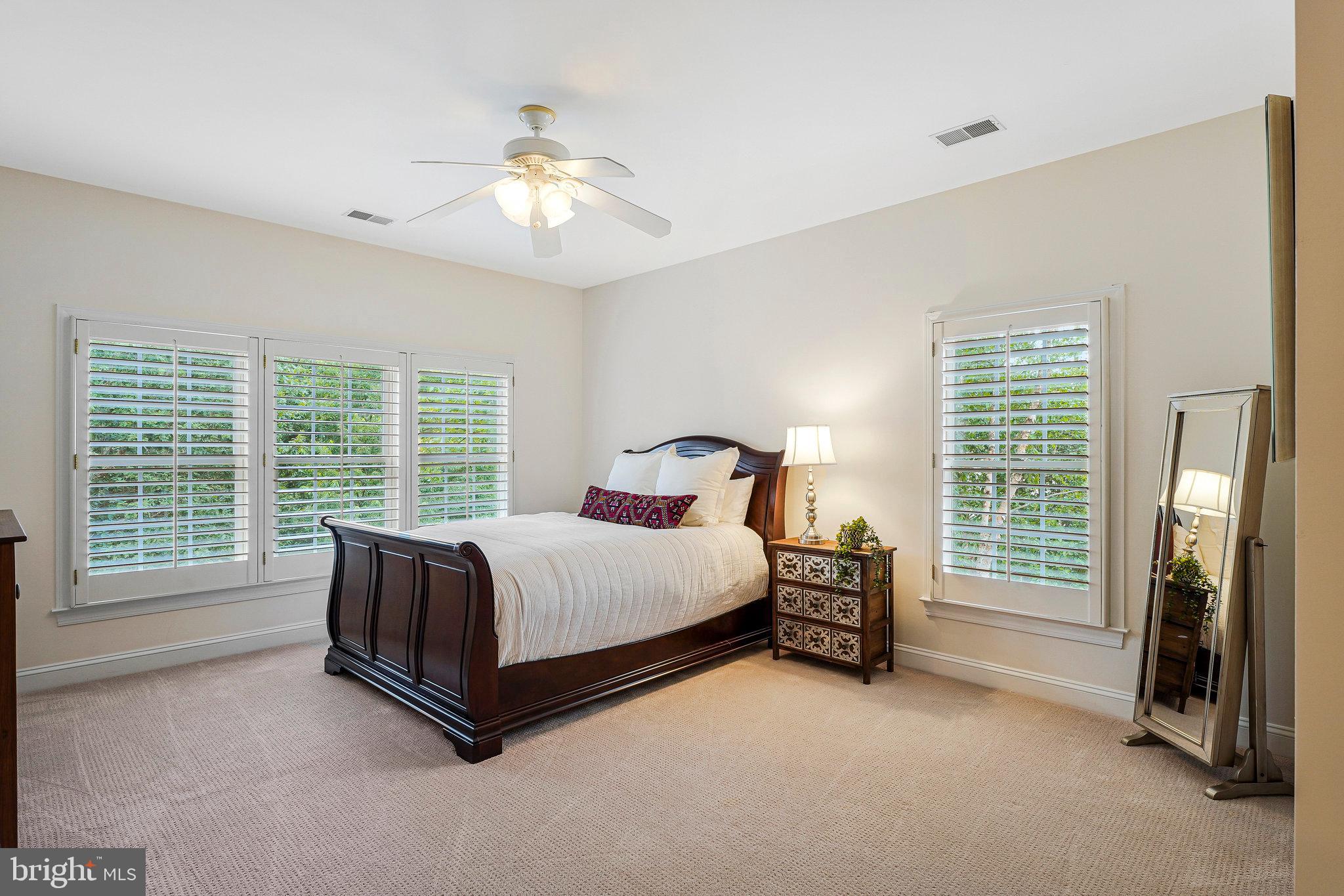 LANSDOWNE ON THE POTOMAC - Residential