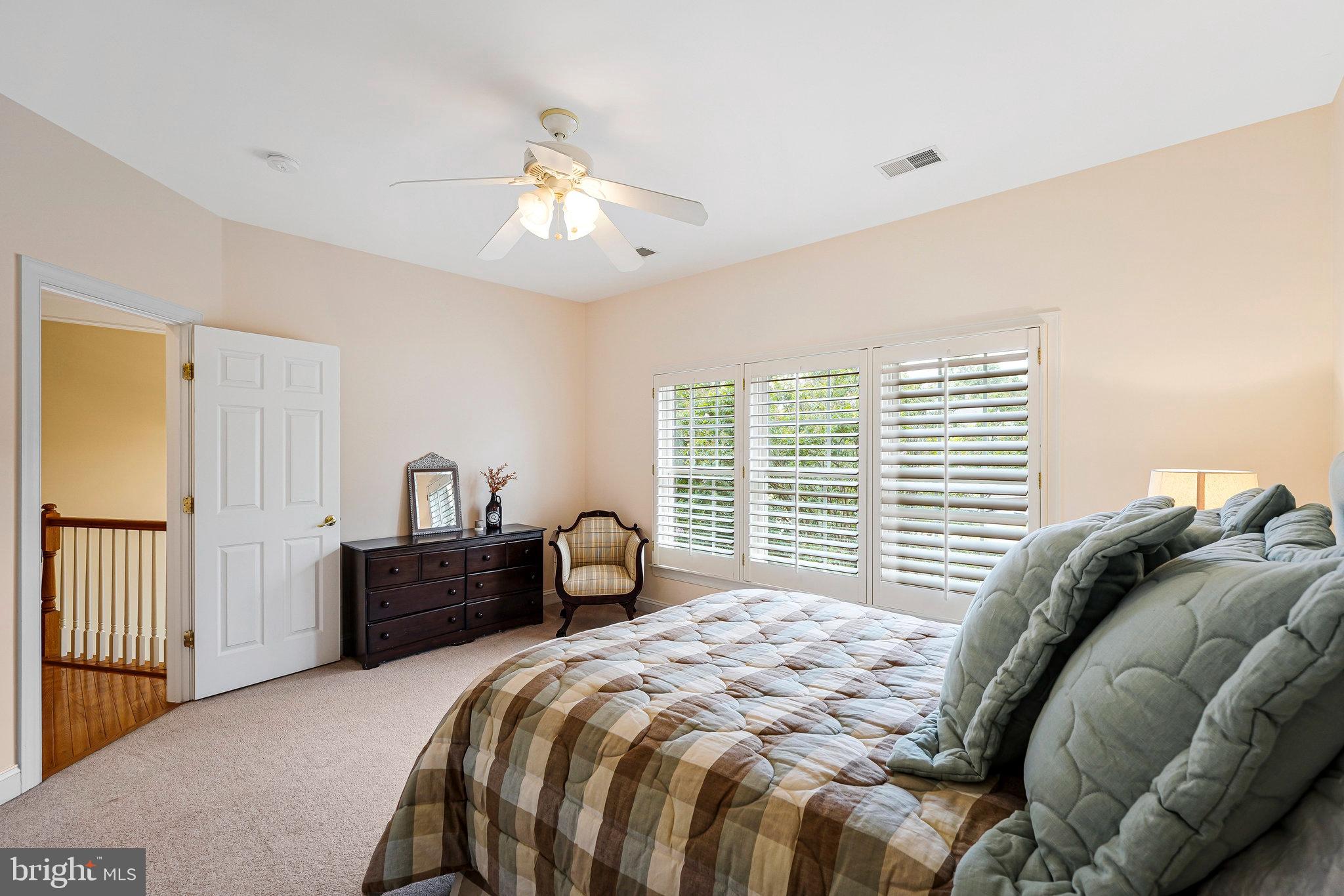 LANSDOWNE ON THE POTOMAC - Residential