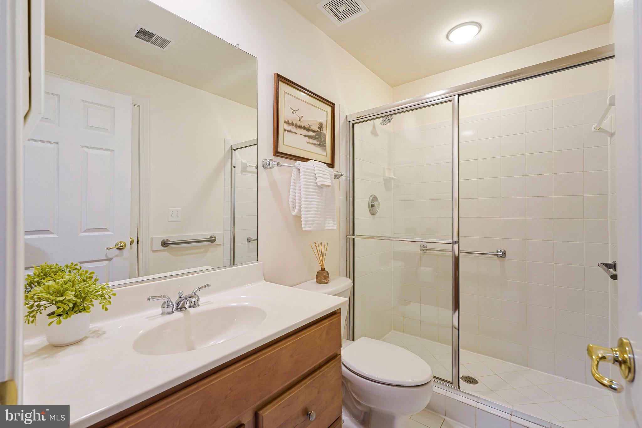 LANSDOWNE ON THE POTOMAC - Residential