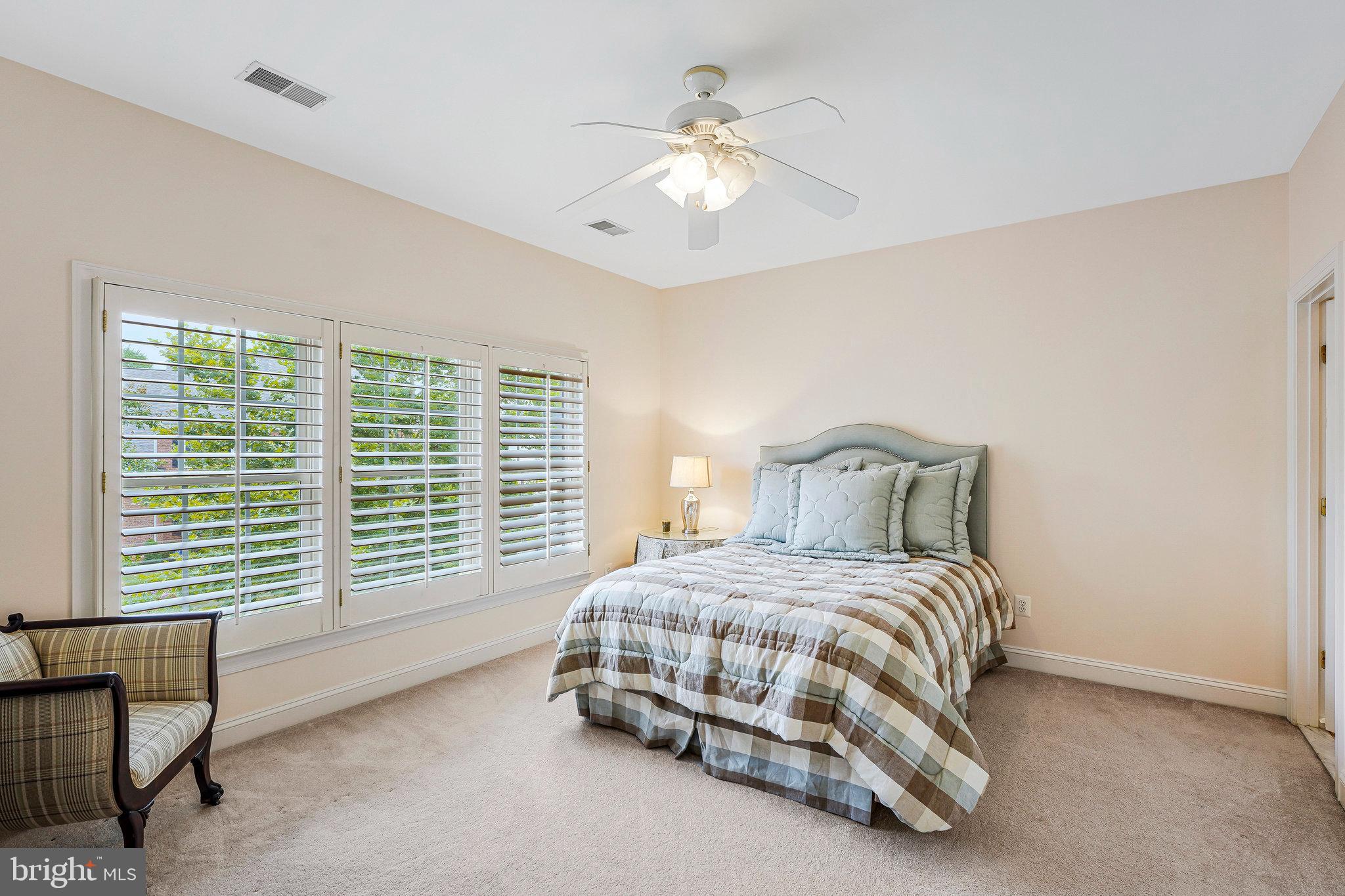 LANSDOWNE ON THE POTOMAC - Residential