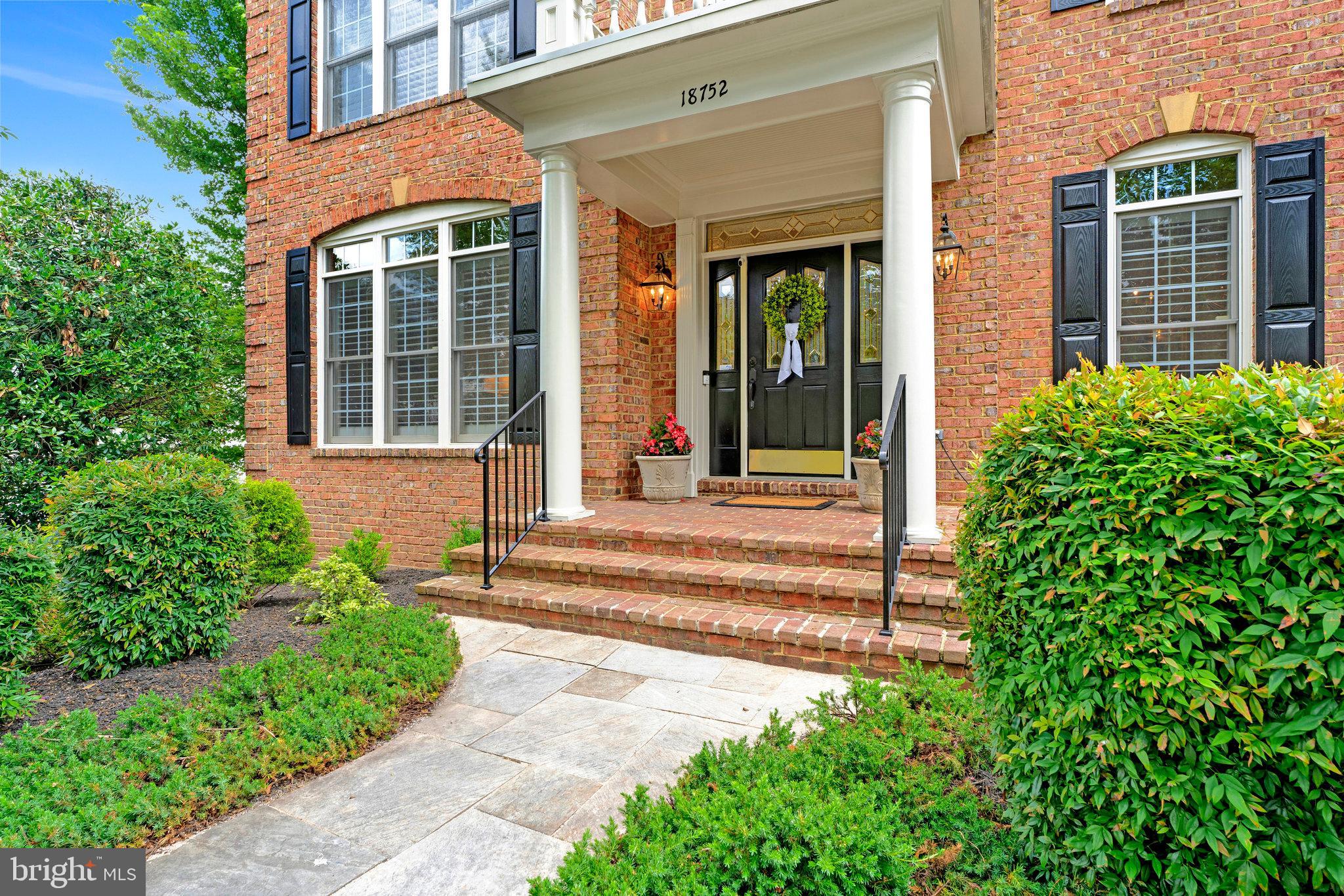 LANSDOWNE ON THE POTOMAC - Residential