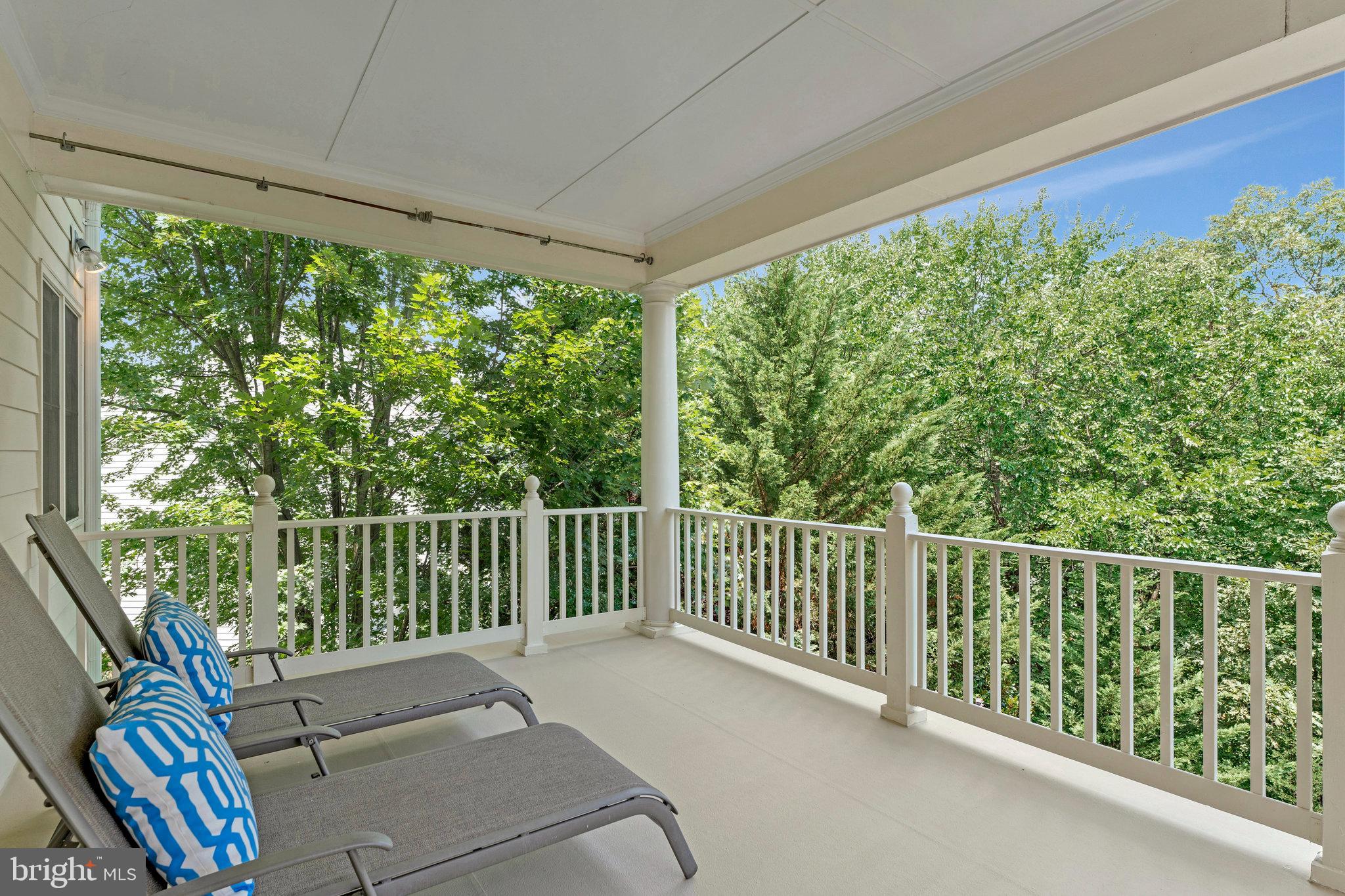 LANSDOWNE ON THE POTOMAC - Residential