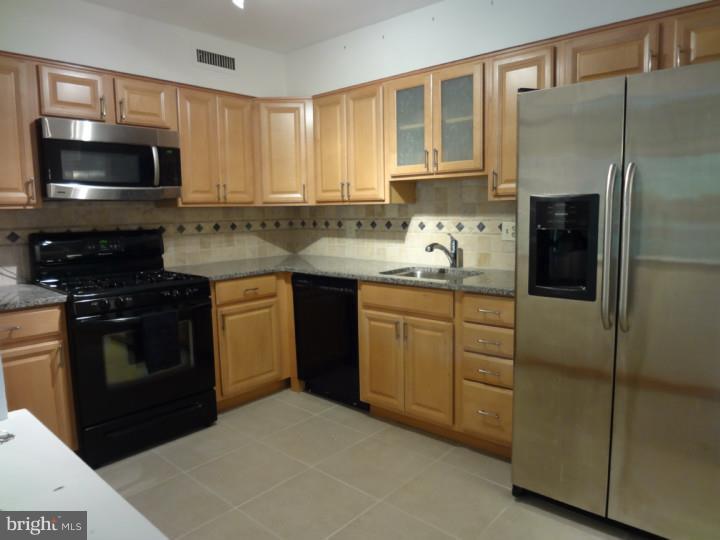 DELAIRE LANDING - Residential Lease
