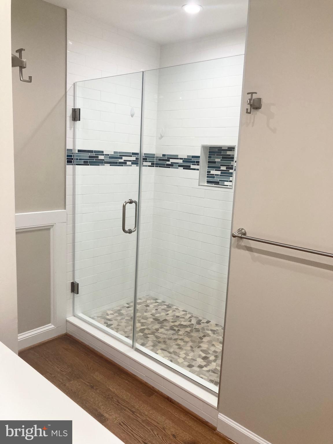 LAKE OF THE WOODS - Residential Lease