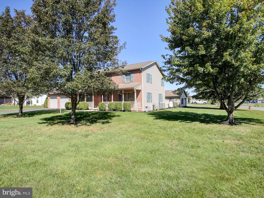 Photo of 469 Terrilynn Dr, CHAMBERSBURG, PA 17201 (MLS # PAFL2029814)