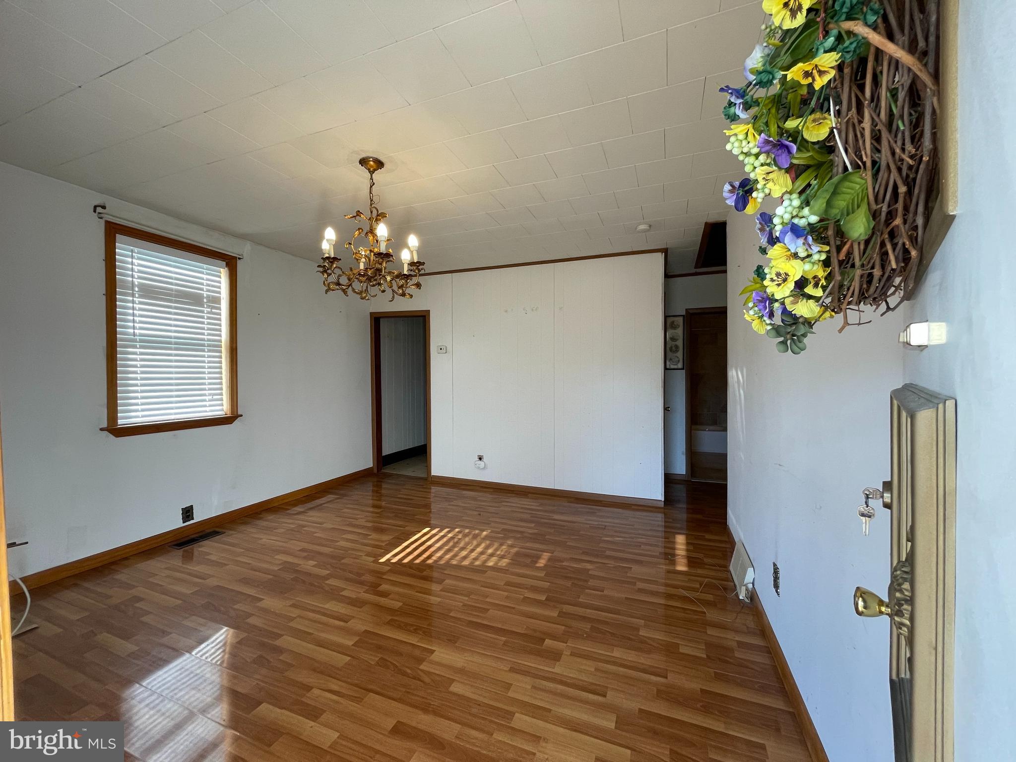 GRAY MANOR - Residential