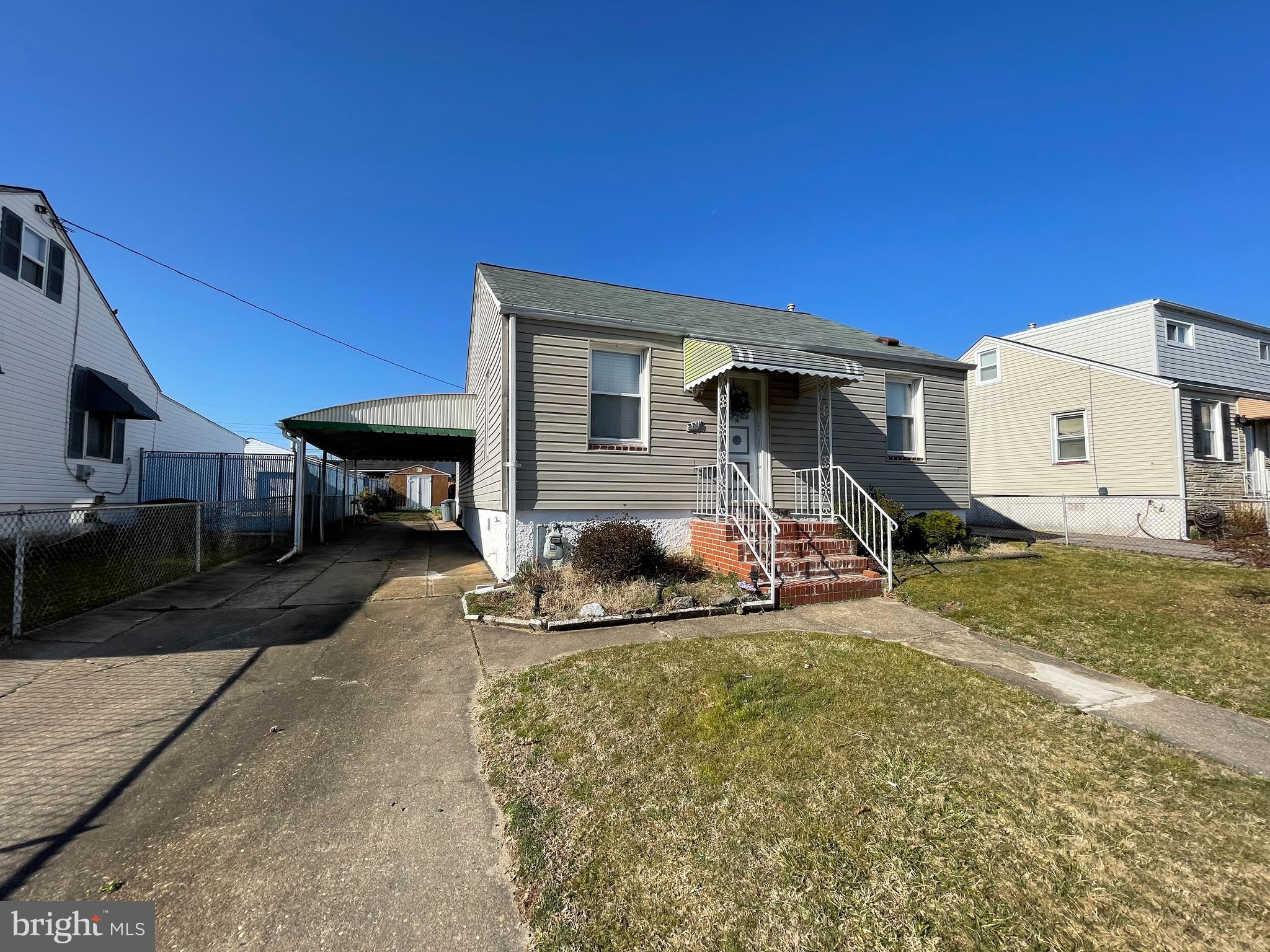 GRAY MANOR - Residential