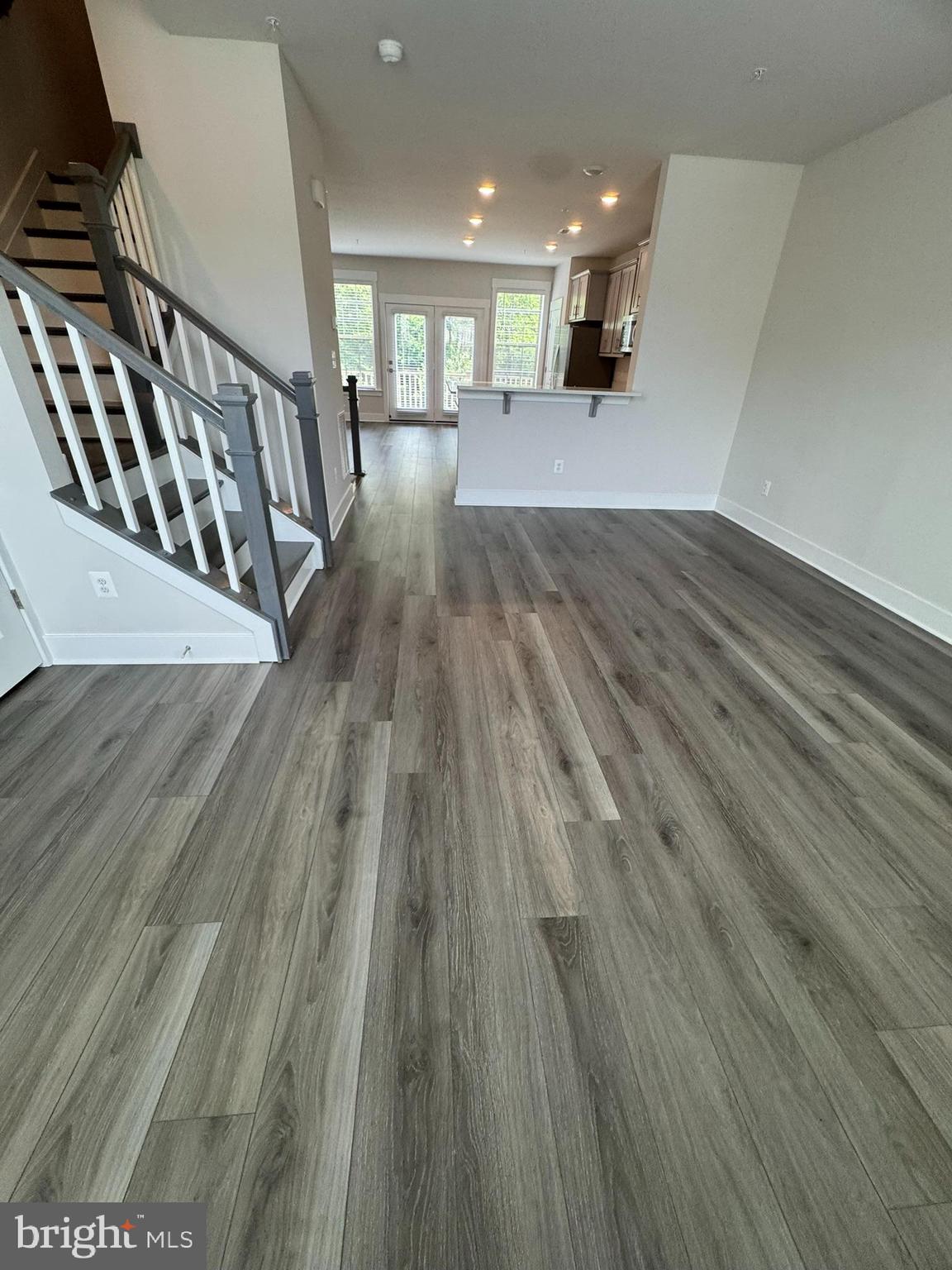 MACALLAN CROSSING - Residential Lease